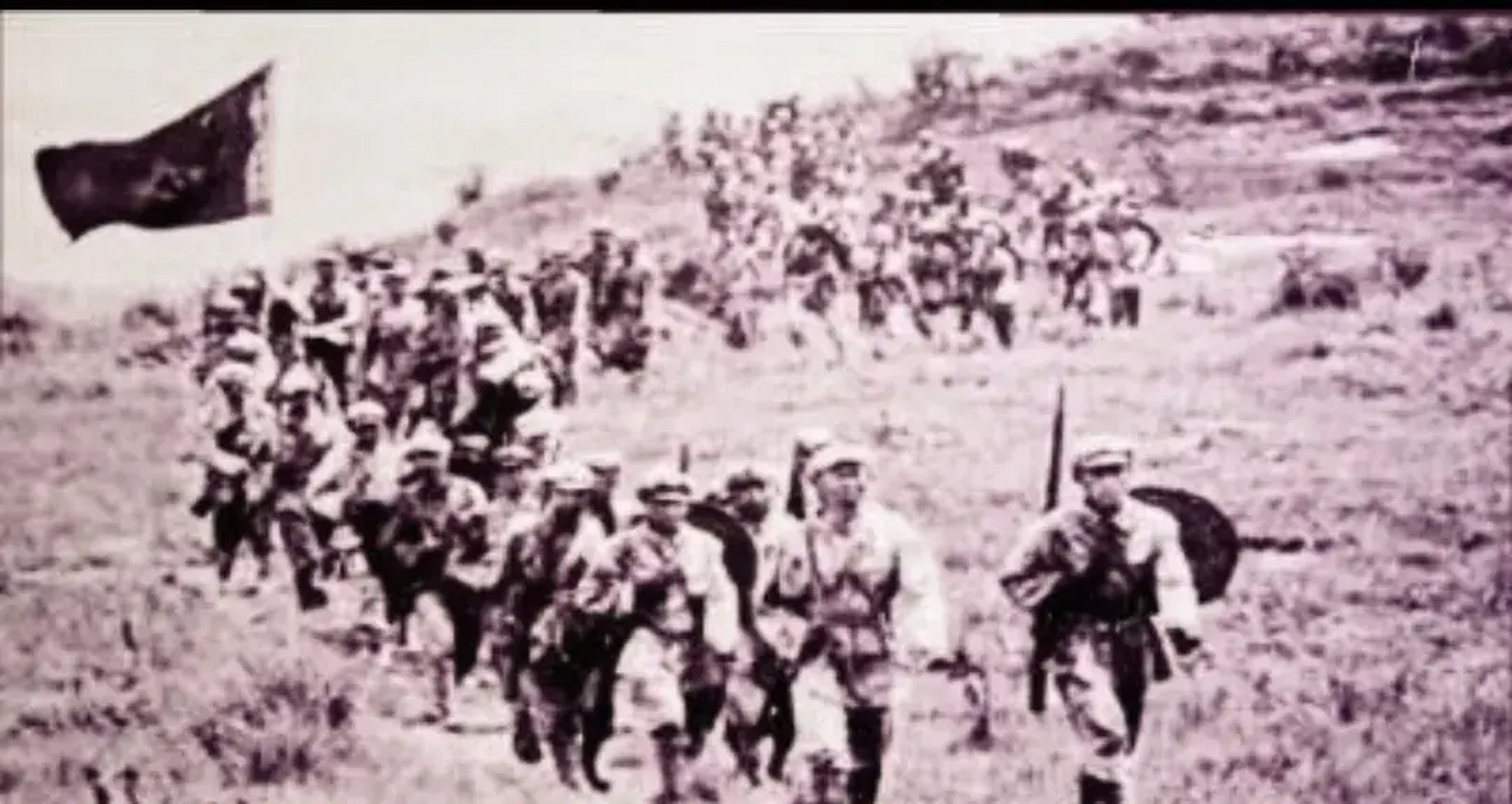 1935年5月,红一军团二师侦察连走在大部队最前面负责侦察情况,可走了