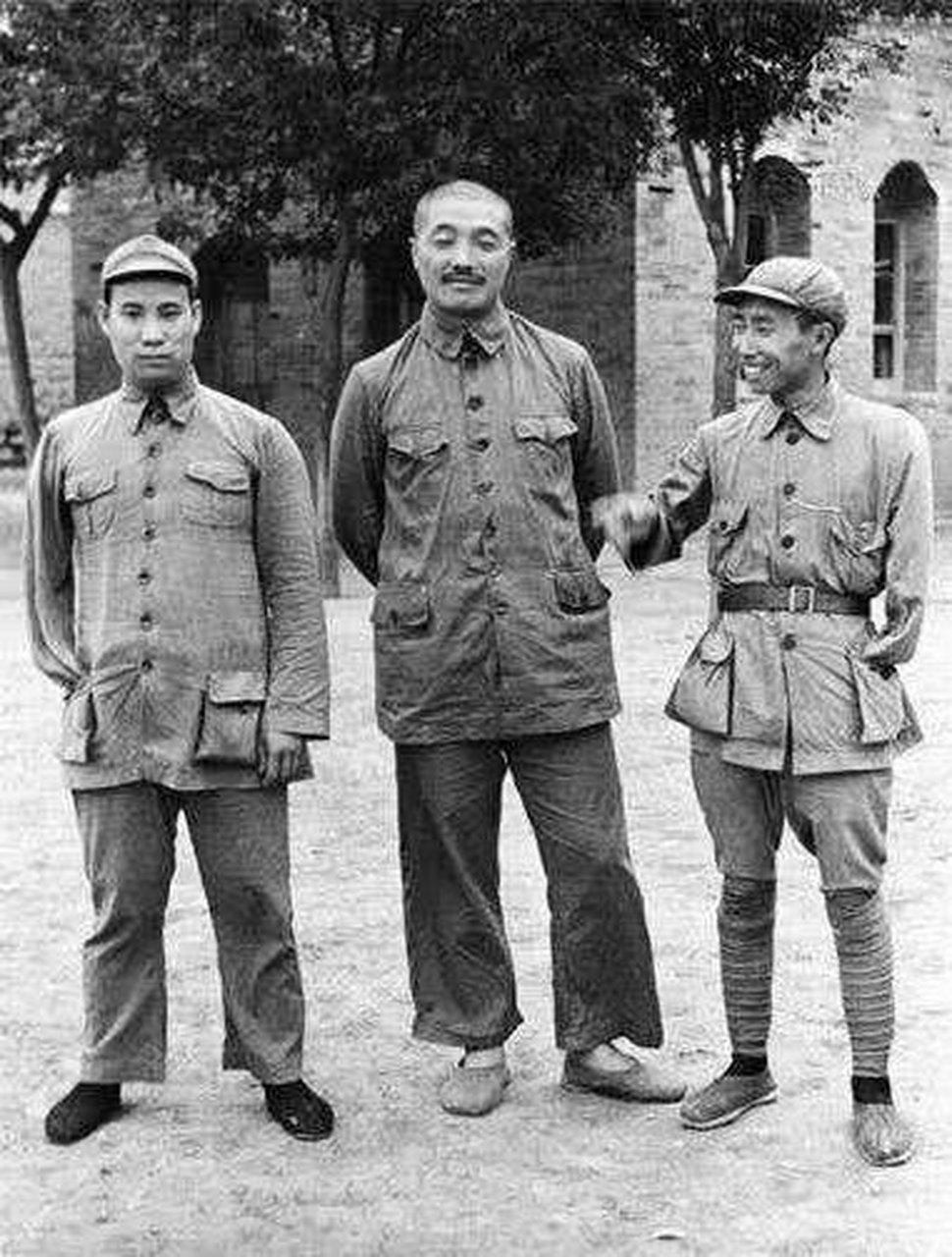 1936年10月,当红一方面军和红四方面军胜利会师之时,红二方面军却还在