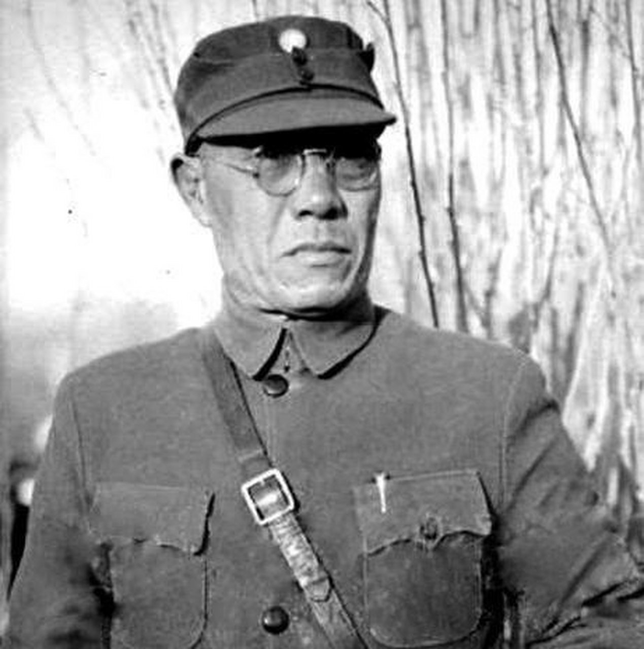 冯安邦,山东无棣人,第42军军长,1938年10月3日,在大别山战役中壮烈