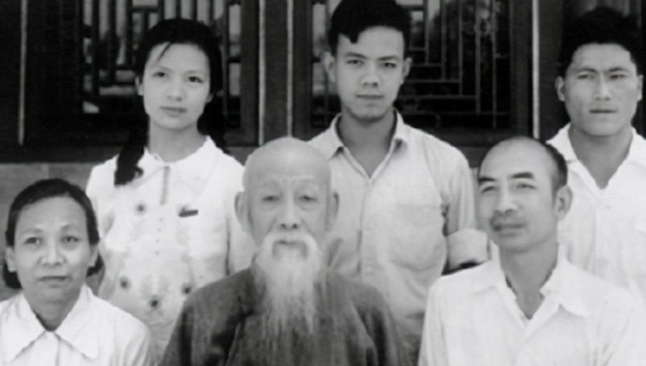 张难先这个名字可能大家都不太熟悉,他是民国时期的一个清官,为人两袖