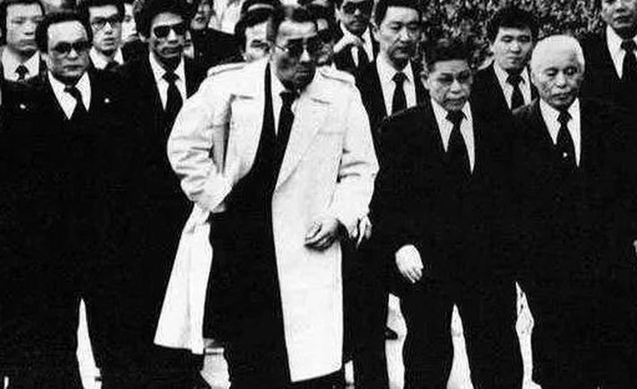 日本的雅库扎是有着数百年历史的东亚黑帮,日本可以公开合法活动.