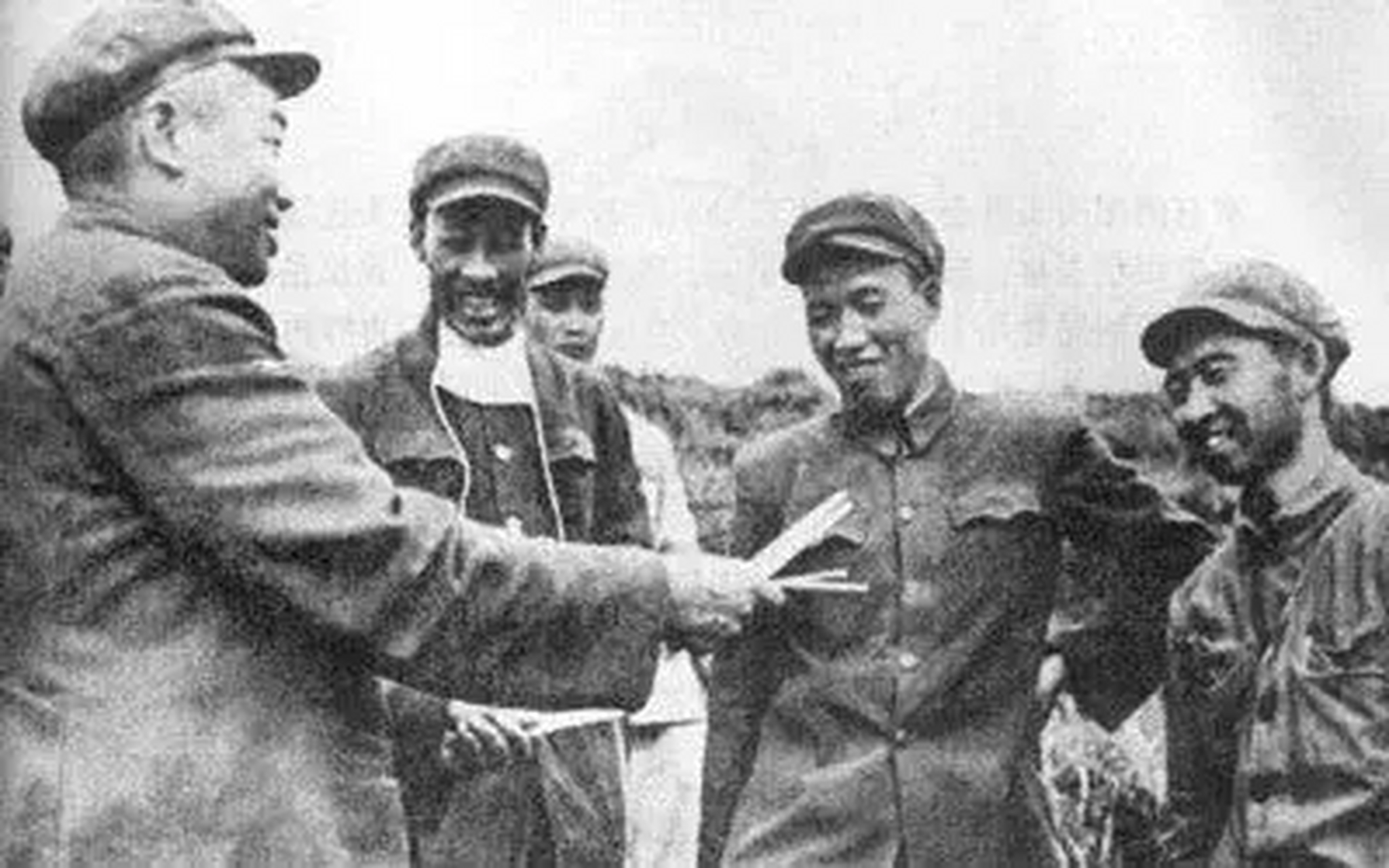 1950年,朝鲜松骨峰战场,第38军112师335团奉命追击从新兴洞南逃的美军