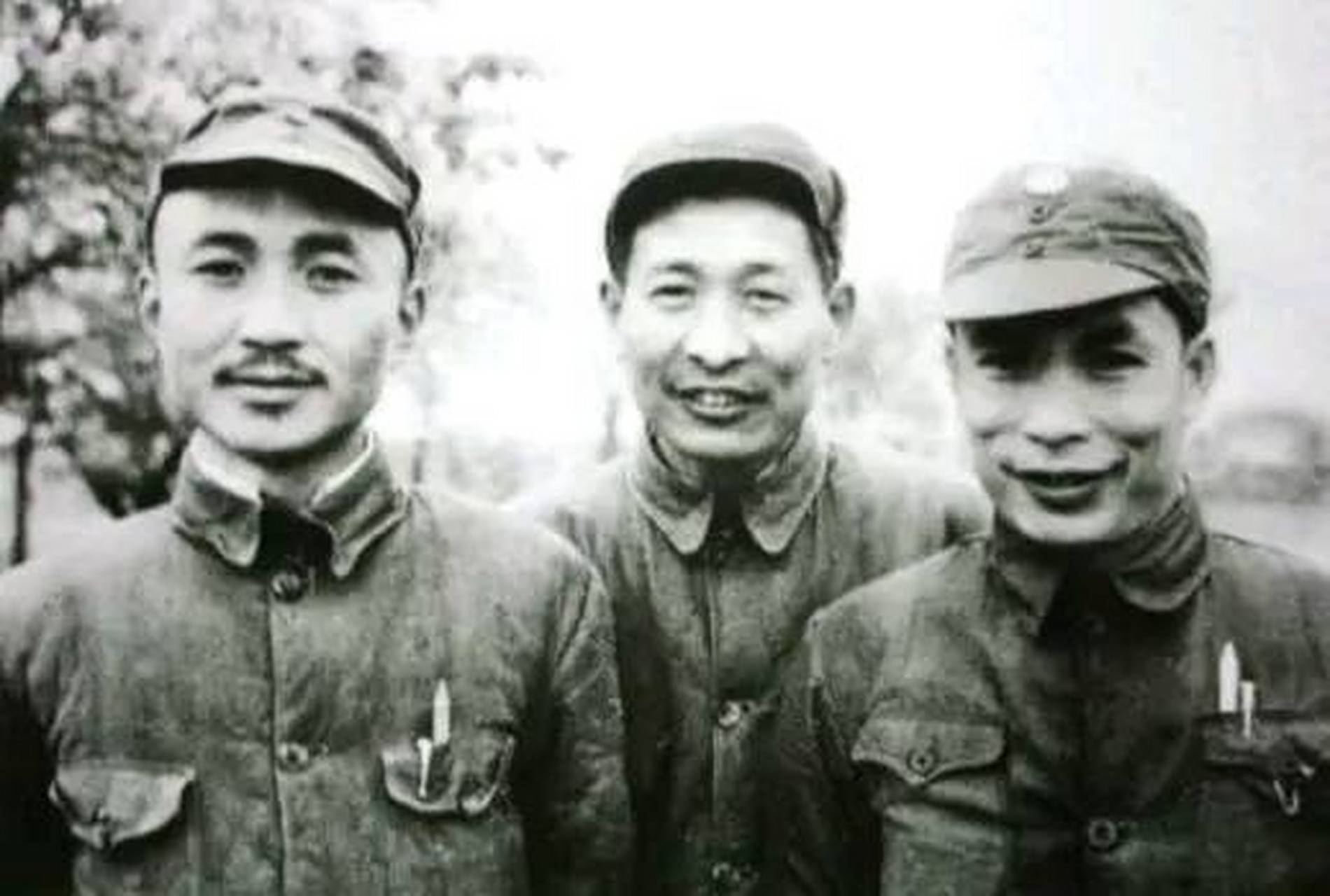 1942年,周季方时任皖北军分区司令员.