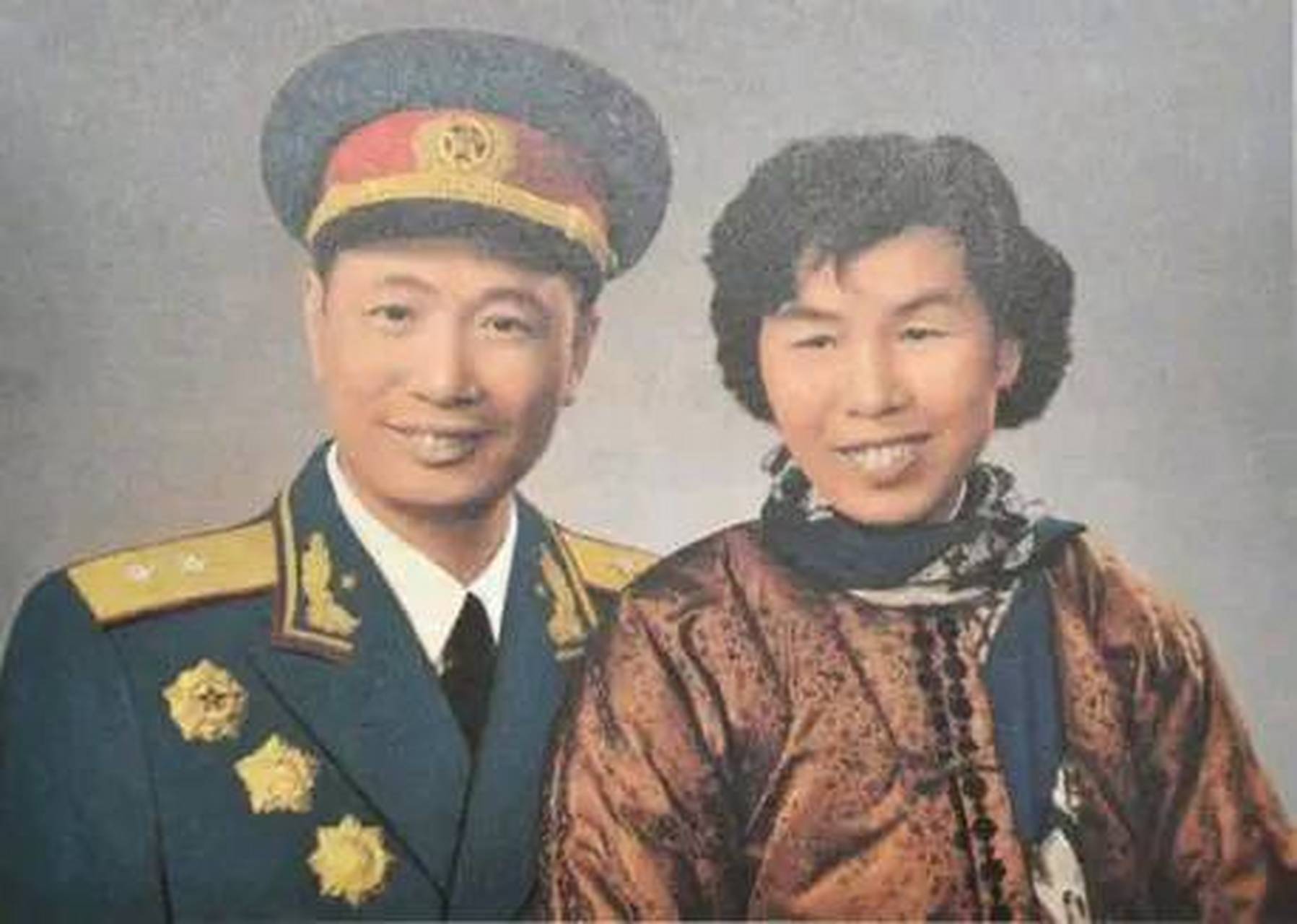 文武双全的孙克骥少将是一位儒将——在战场上,他从容有度能打胜仗,在