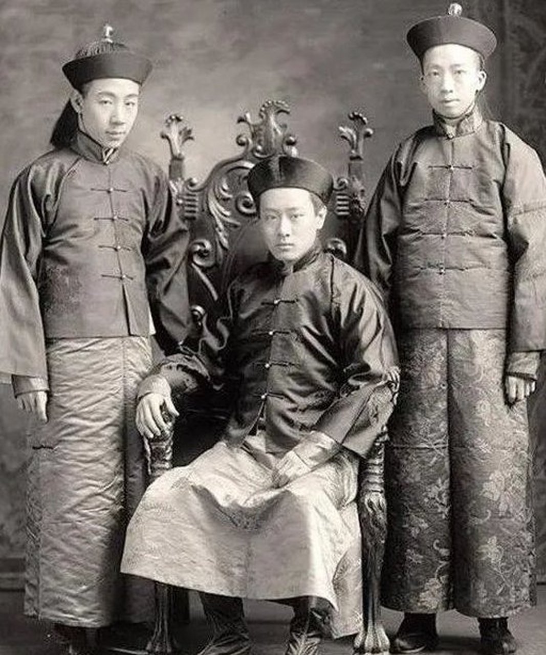 爱新觉罗.