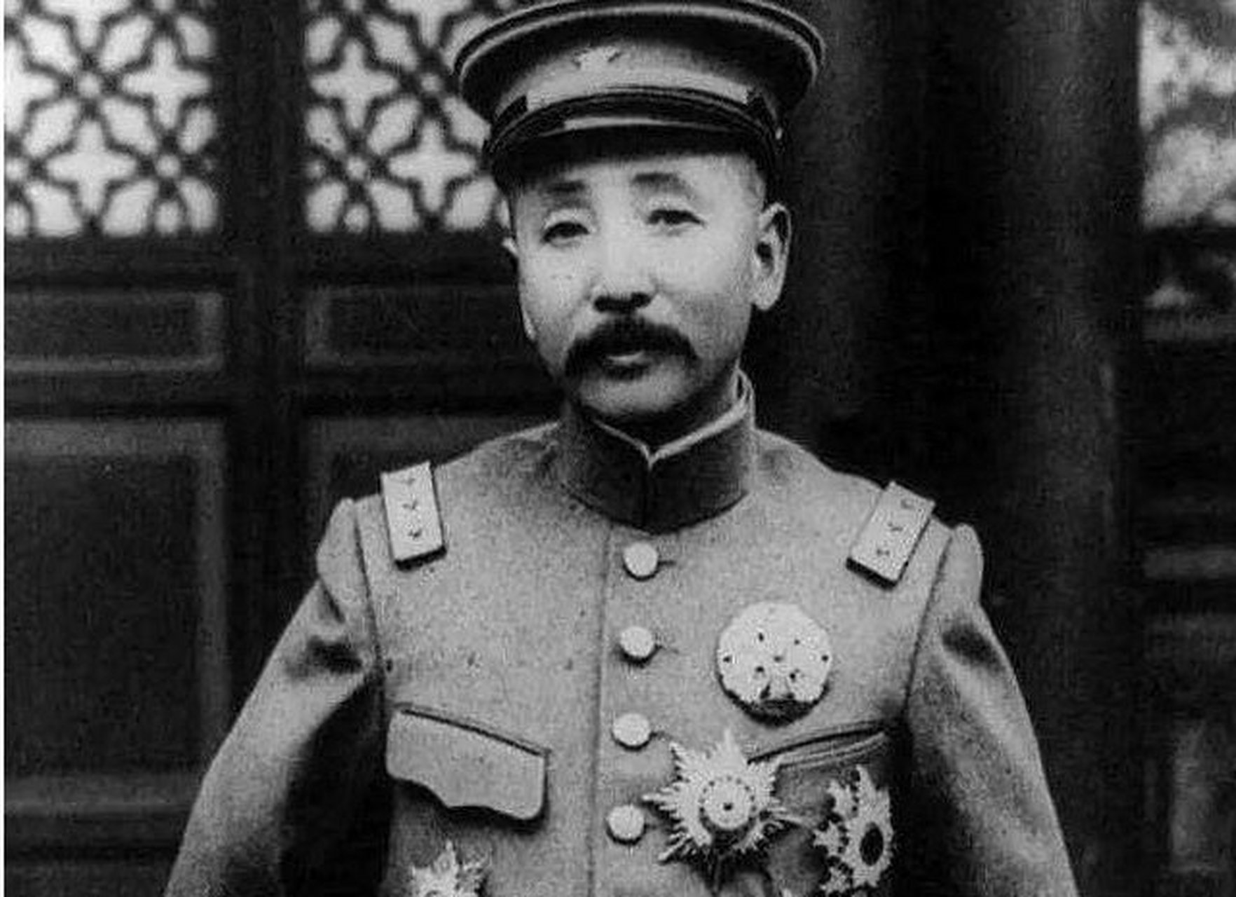 张怀敏,张作霖六女,生于1924年,是张作霖与六夫人马氏所生.