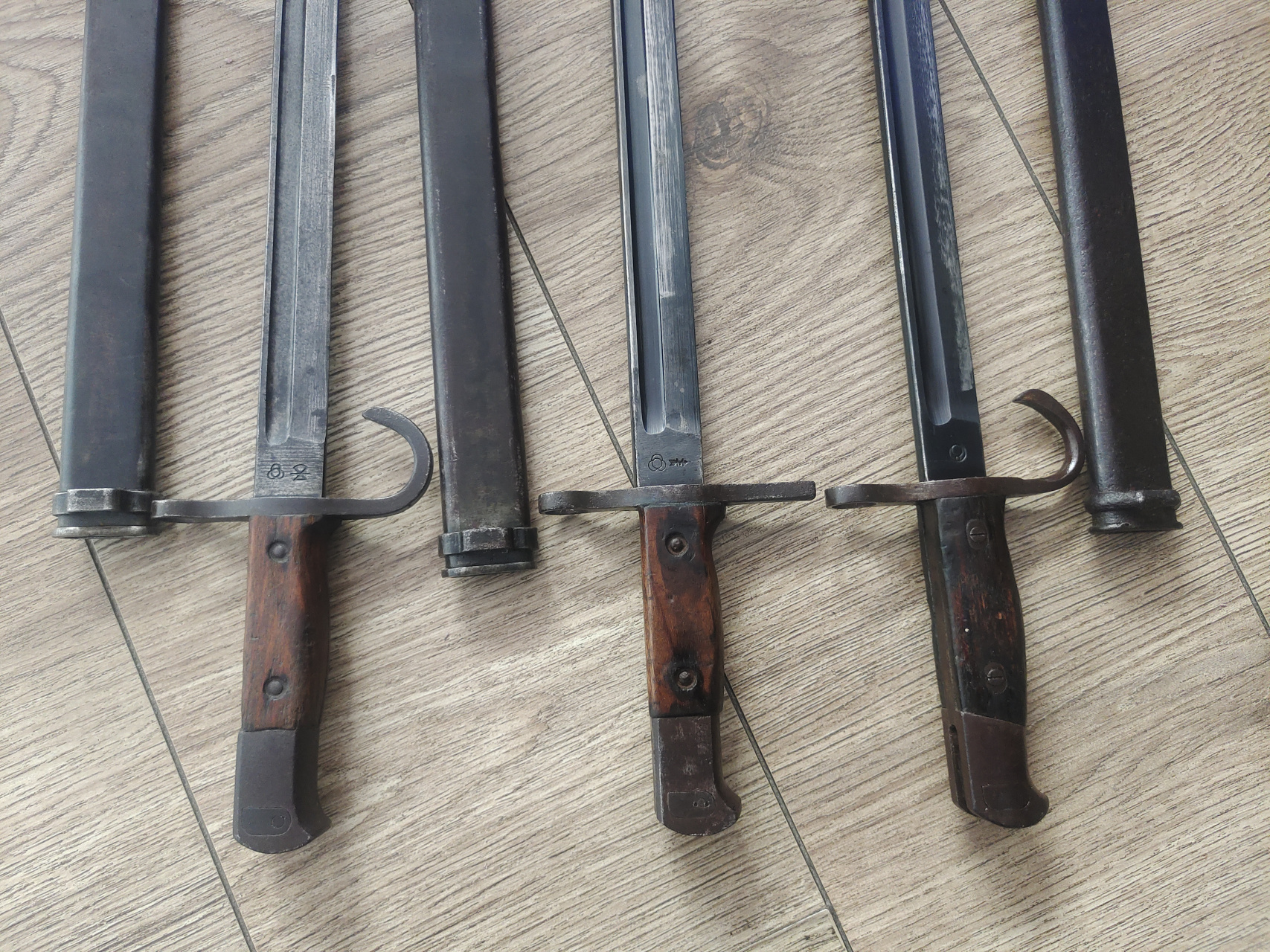 日本明治三十年式刺刀3把.