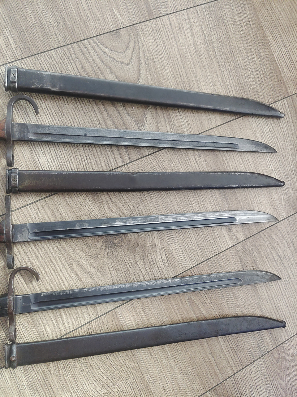 日本明治三十年式刺刀3把.