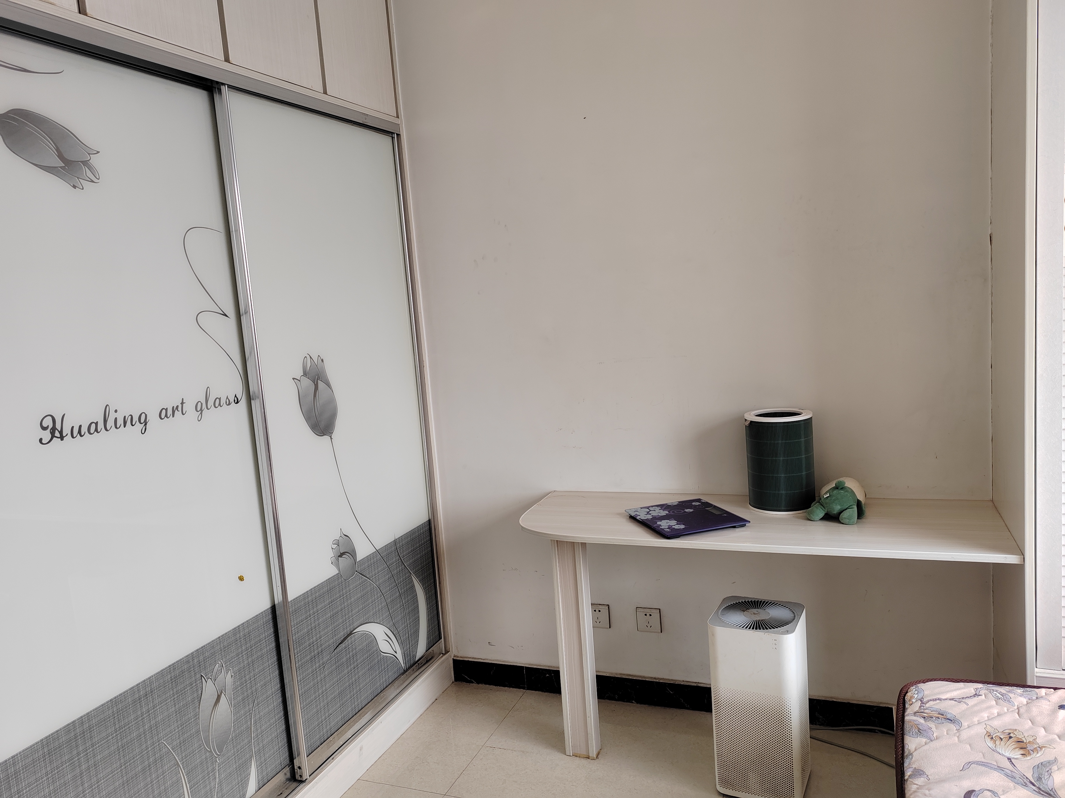 出售富达山庄  报价65可谈 120平  16楼  三室俩厅    装修不错  有