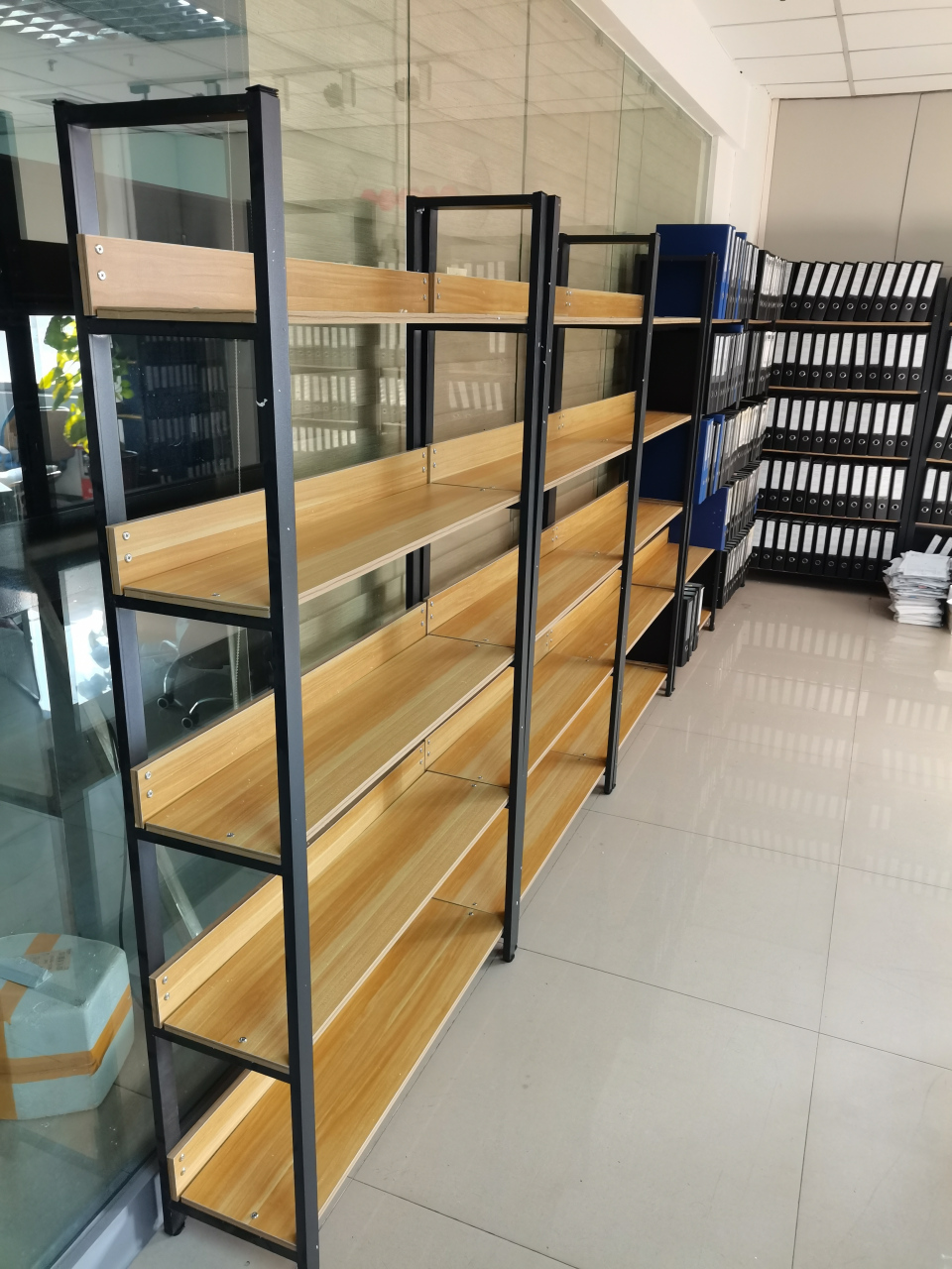 珠海书架商场超市货架展示陈列架化妆品多层置物背景架柜厂