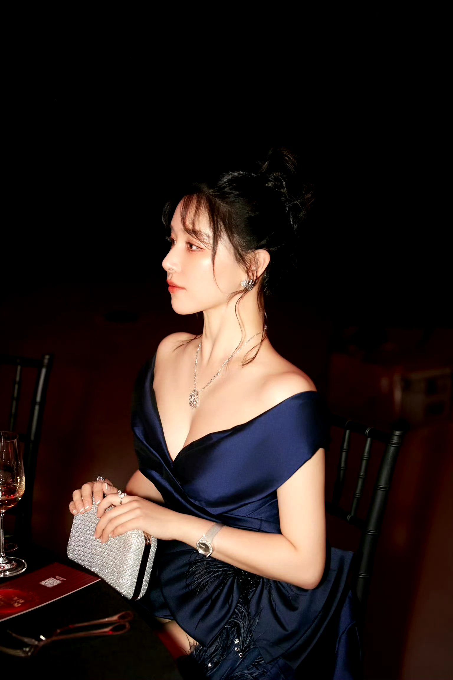 阚清子‖低胸礼服裙