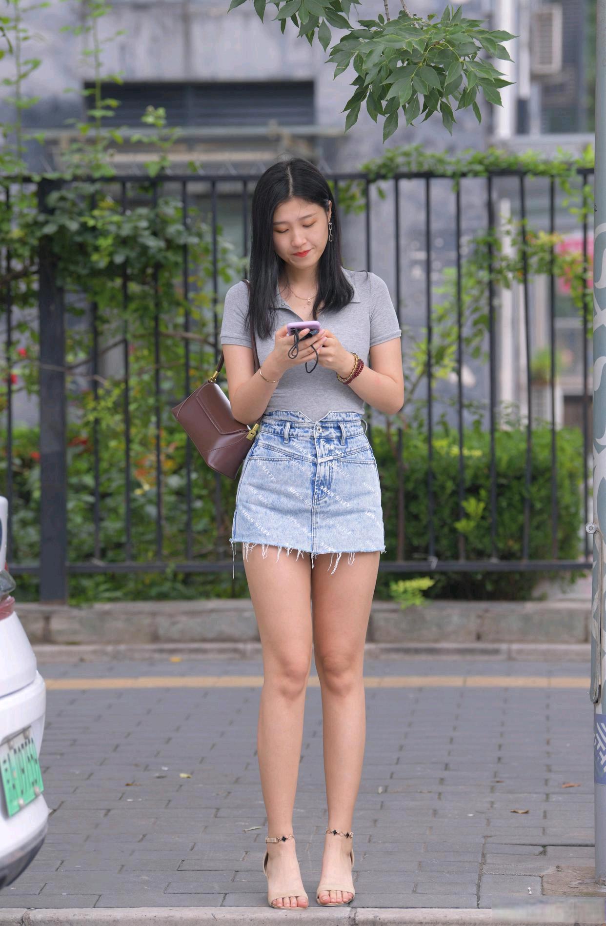 99  这个夏天,我入手了一条牛仔短裙,真的超级好看!