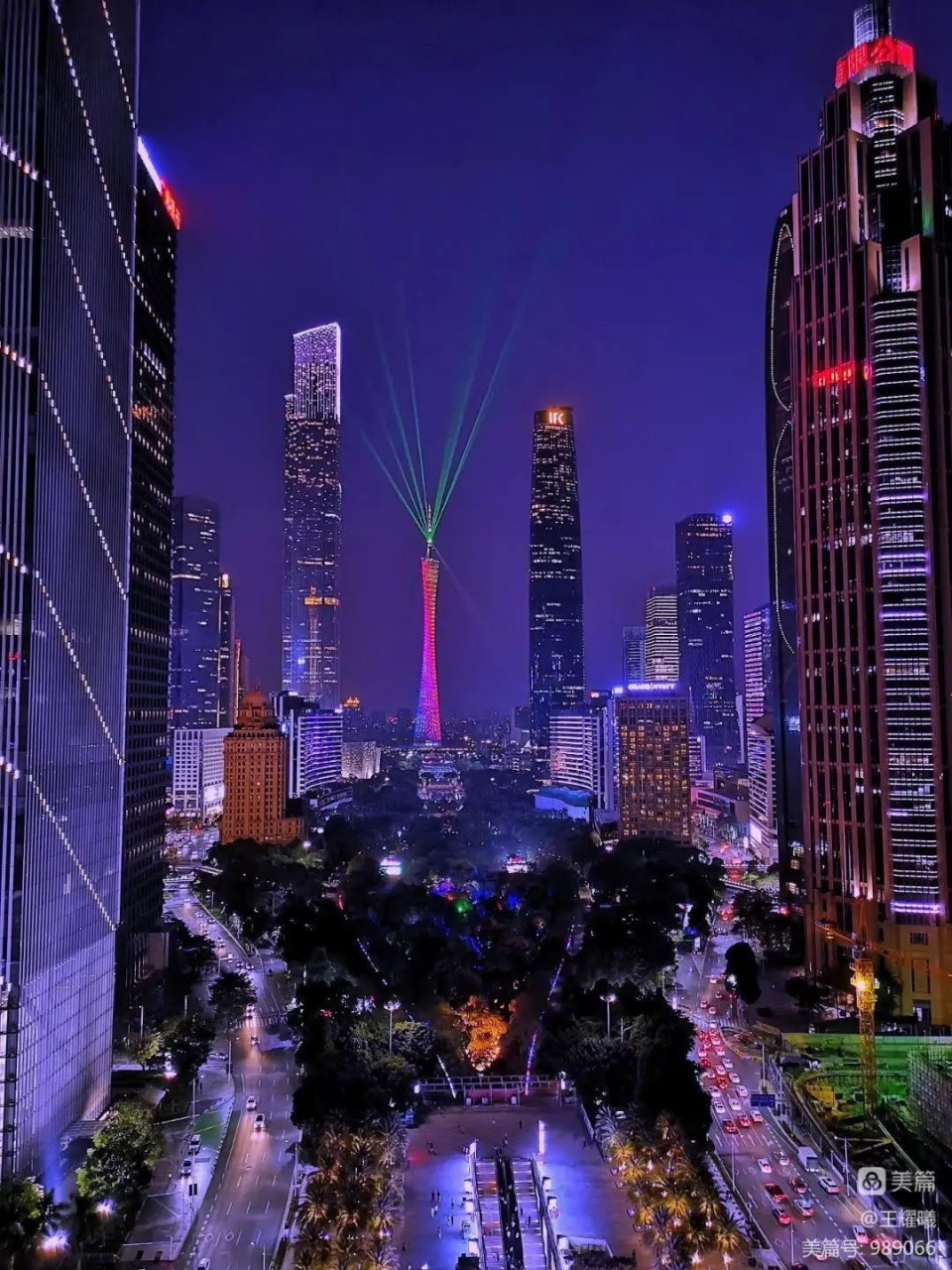 广州塔小蛮腰晚上夜景打卡点.