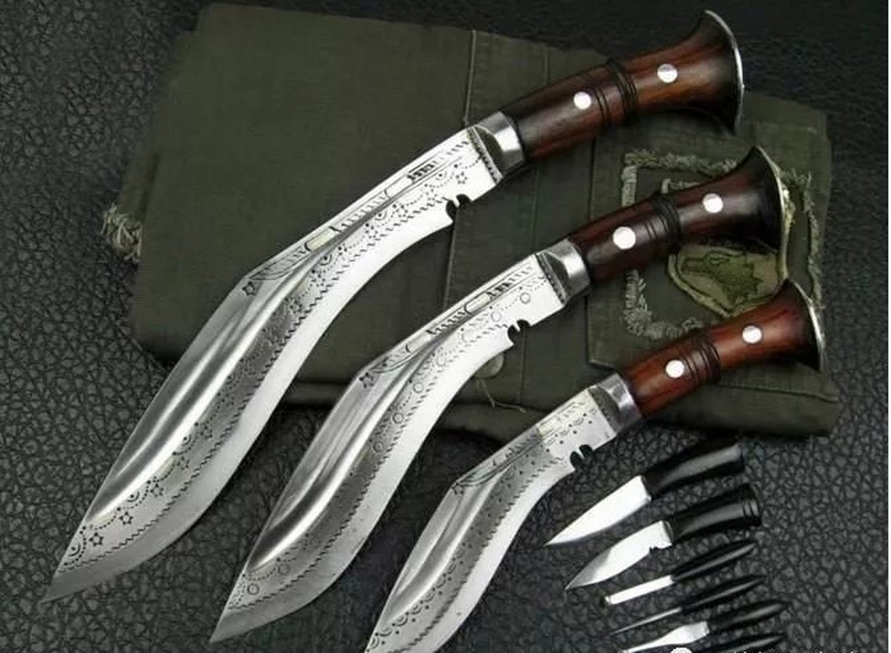 #武器兵器# 近战武器,尼泊尔军刀.    尼泊尔军刀,是世界公认的,最符