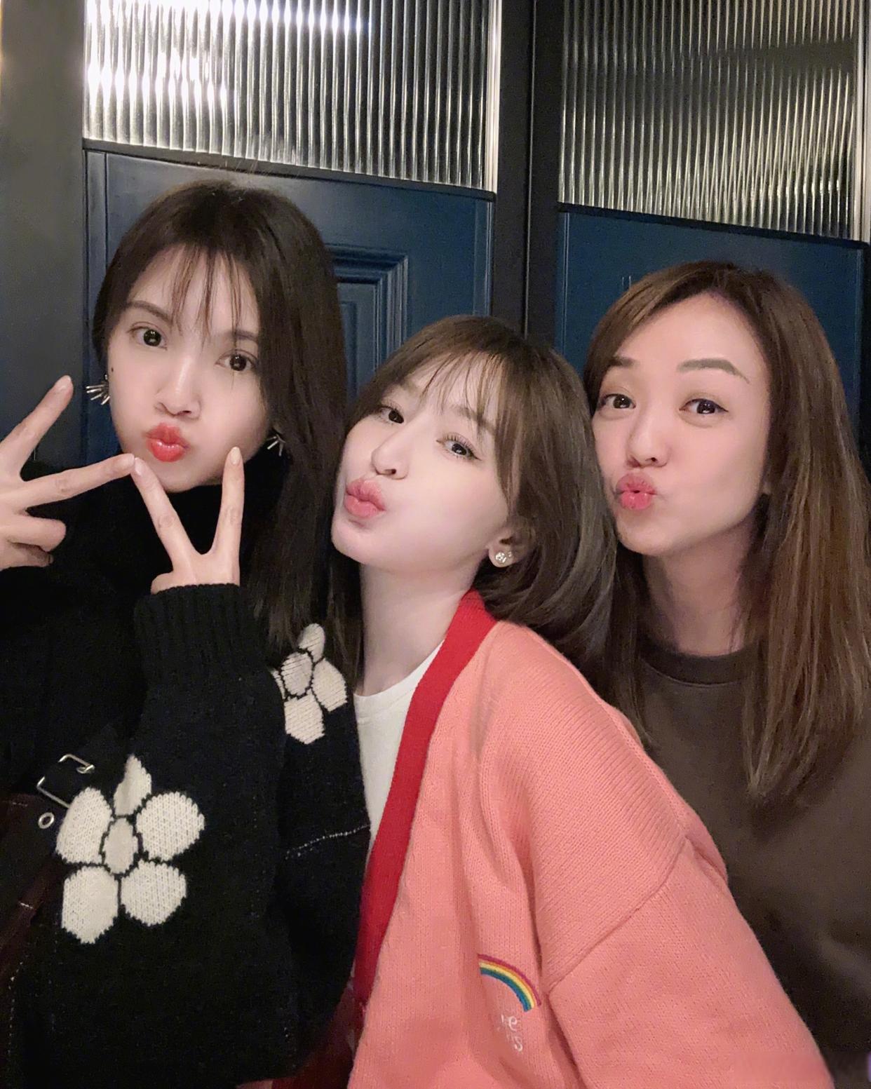 杨丞琳,王心凌,季芹立春合照.王心凌最美