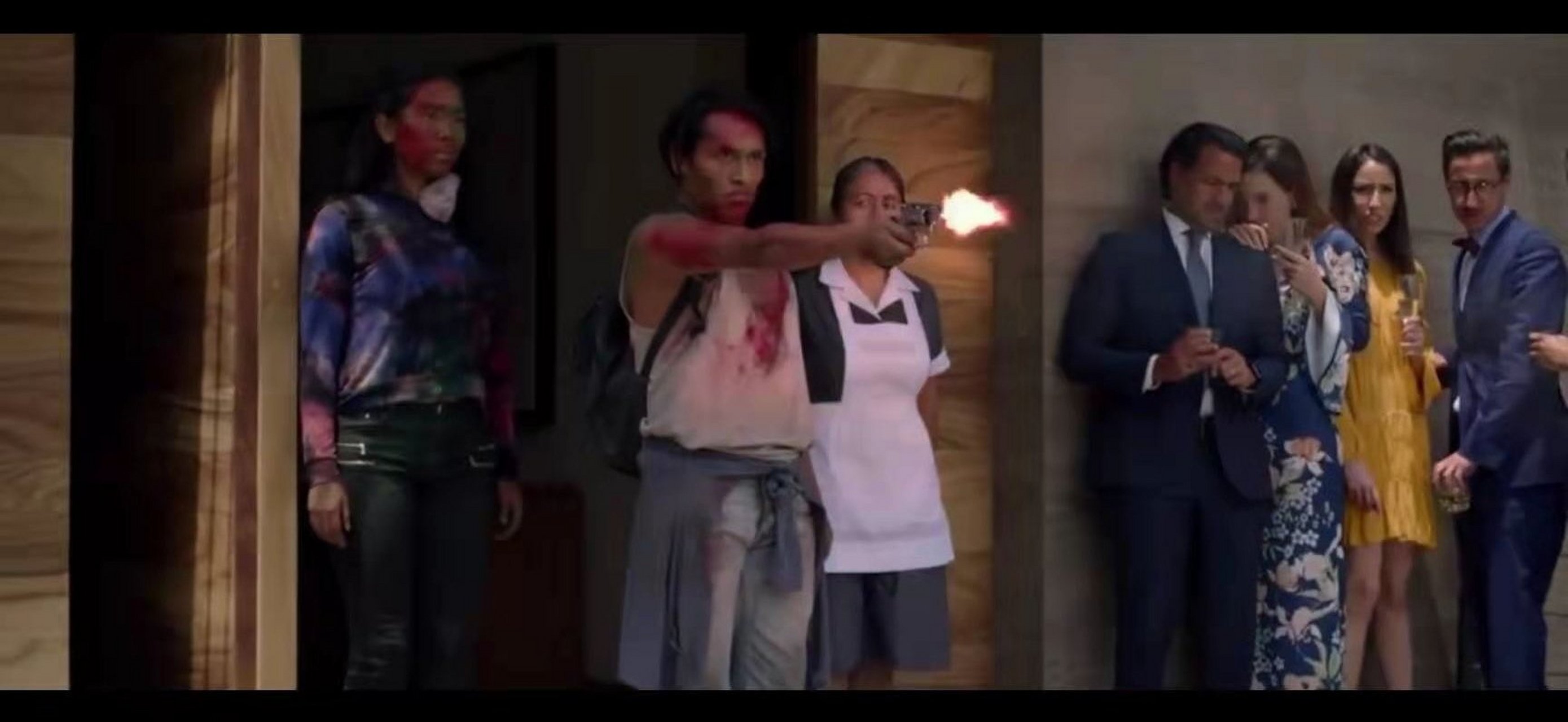 《新秩序》  玛丽安新婚之日,为了帮早已离职的老仆人救女儿匆匆离开