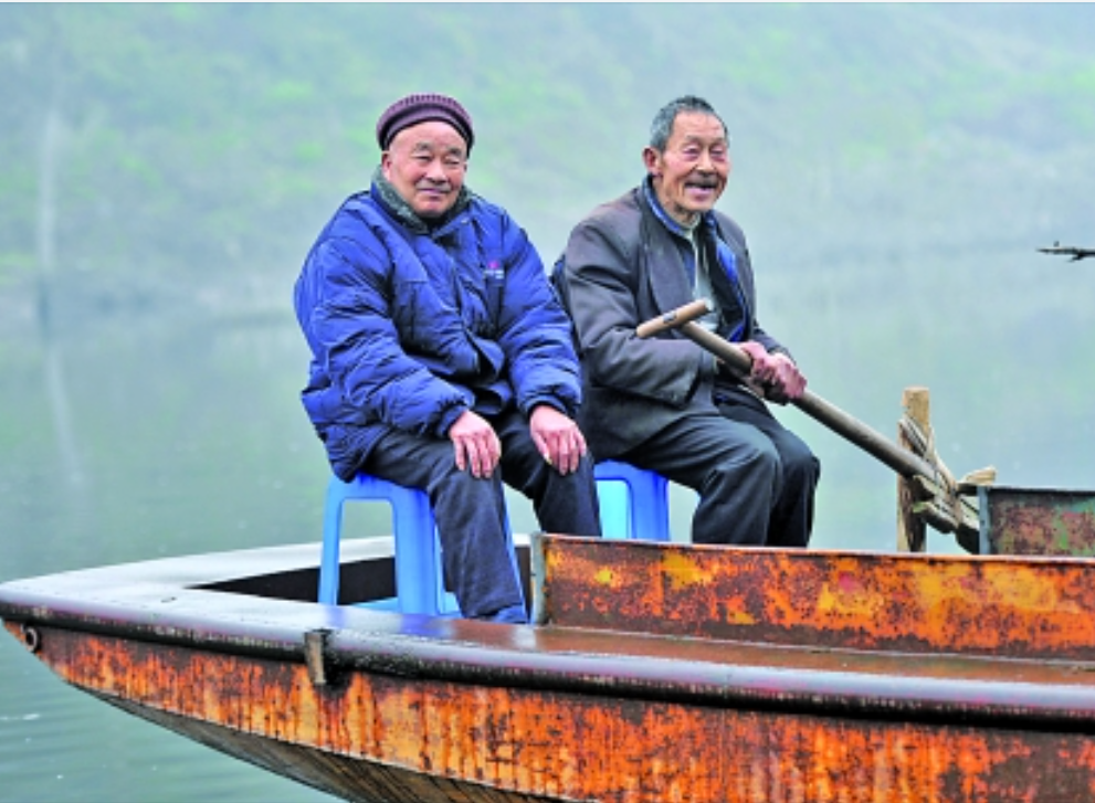 男人如果没有家庭,就像一条船,摆渡的乘客很多,上岸的只有自己.