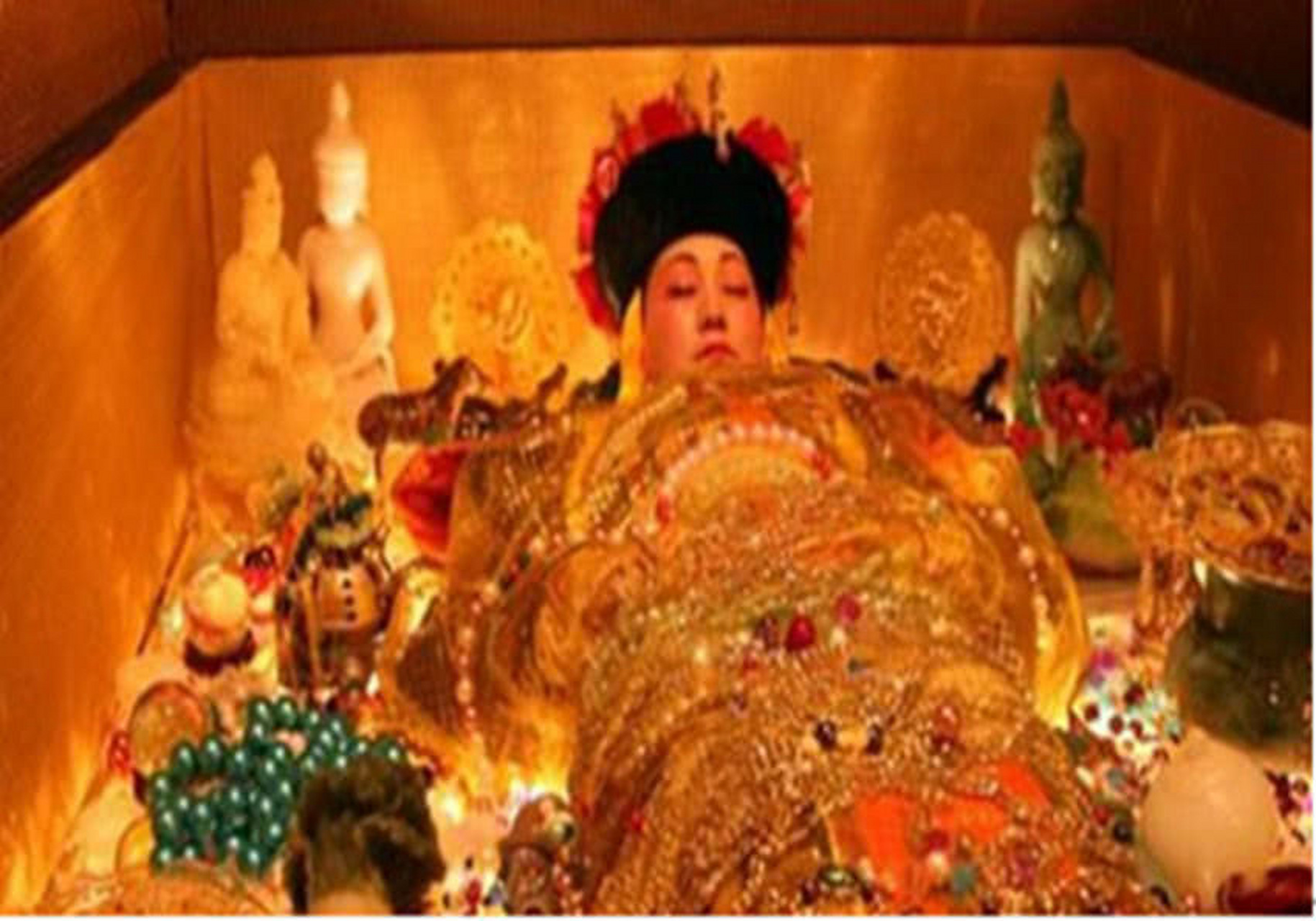 慈禧夜明珠是一颗历史悠久的宝物,被认为是中国清朝时期的珍宝之一.