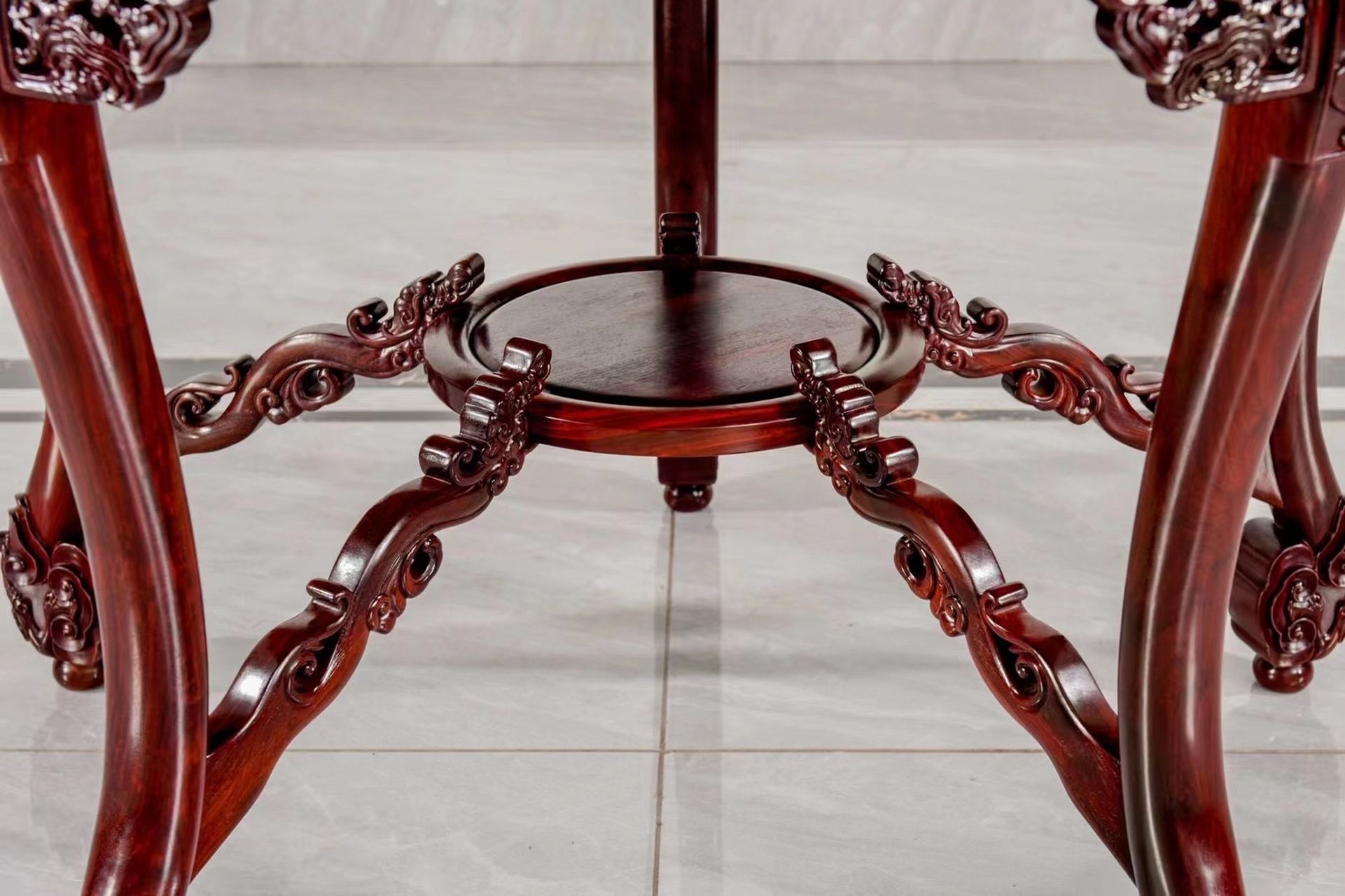 檀香紫檀(印度小叶紫檀)祥云圆鼓桌六件套,尺寸:桌子98/98/80,凳38/38