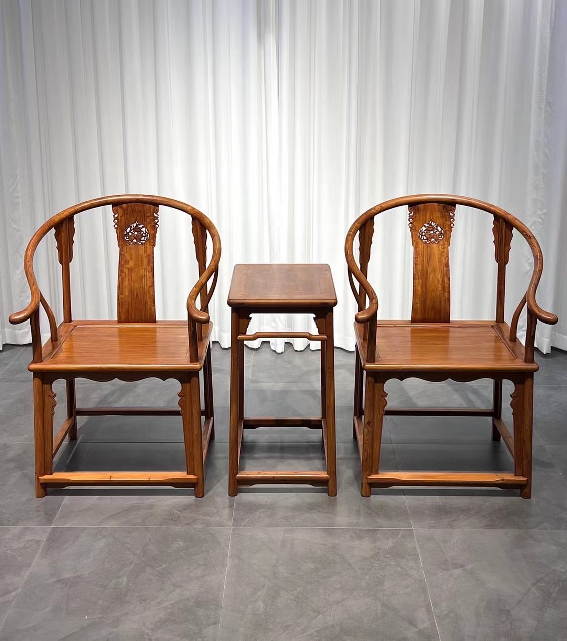 老山檀香      ———王世襄麒麟圈椅三件套#红木家具# #家居