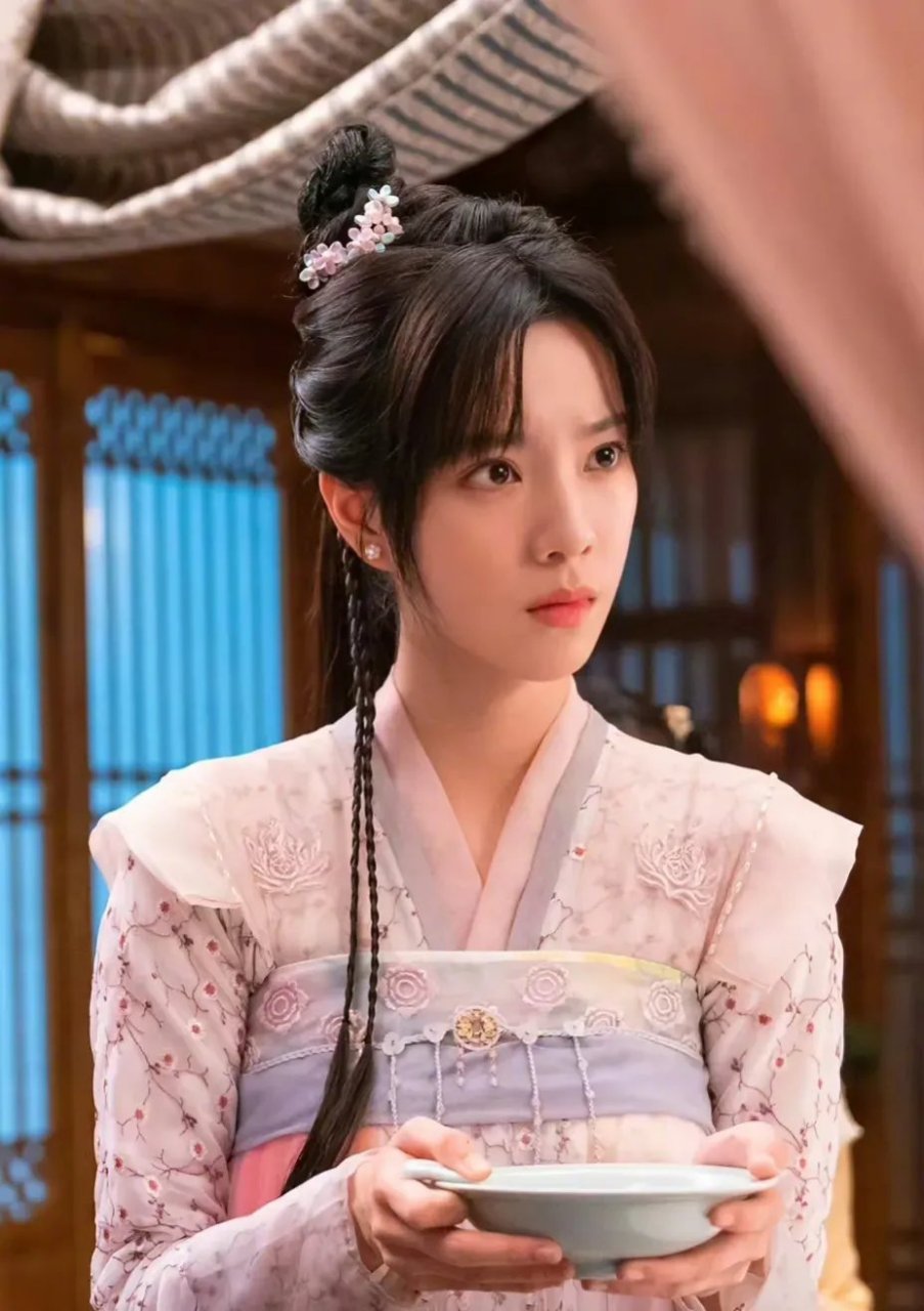 但是庄达菲纷纷被吐槽!  有网友说她是史上最丑的黄