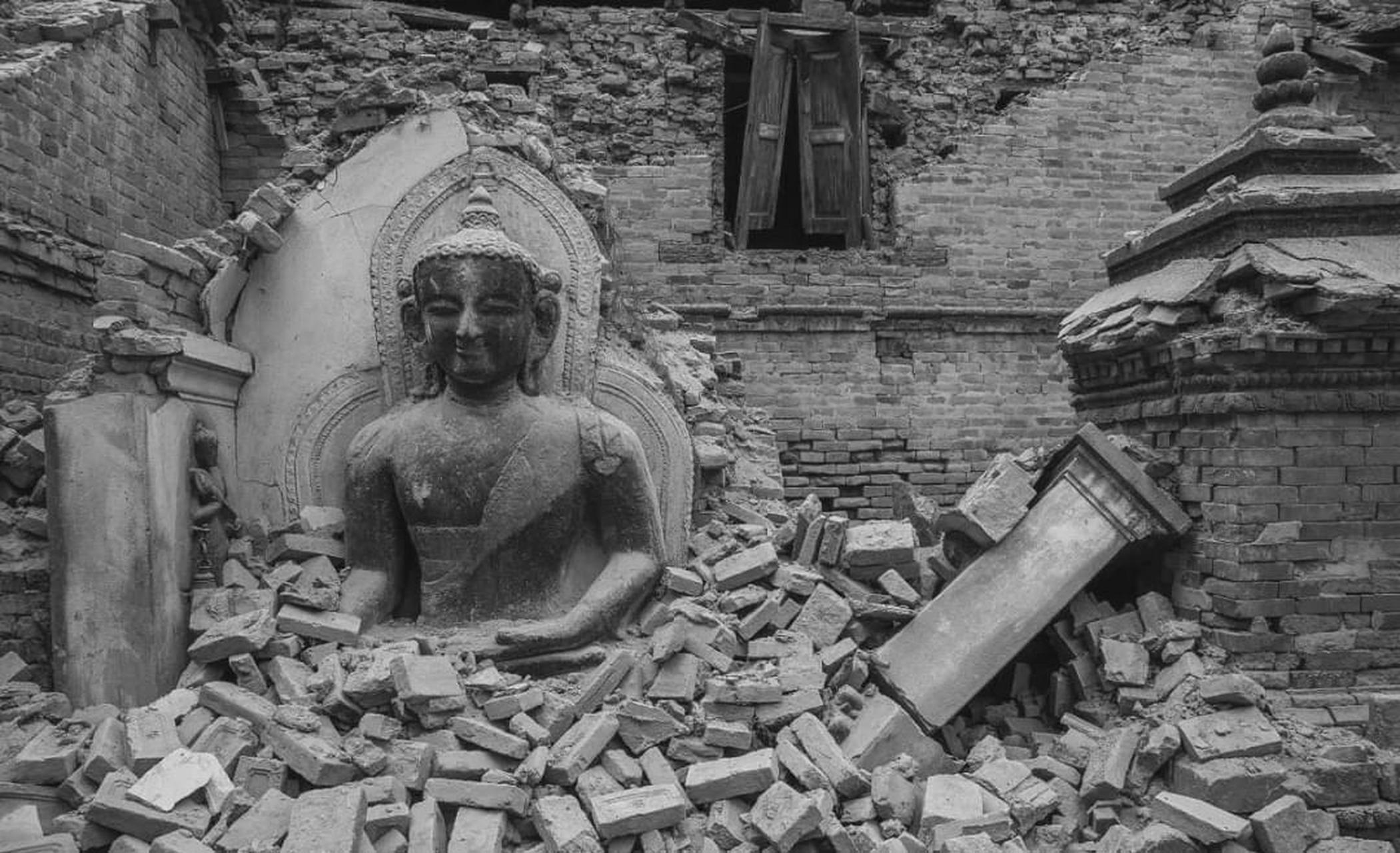 中国历史上有四次灭佛运动,皆因寺庙圈占大量土地,僧人队伍庞大,严重