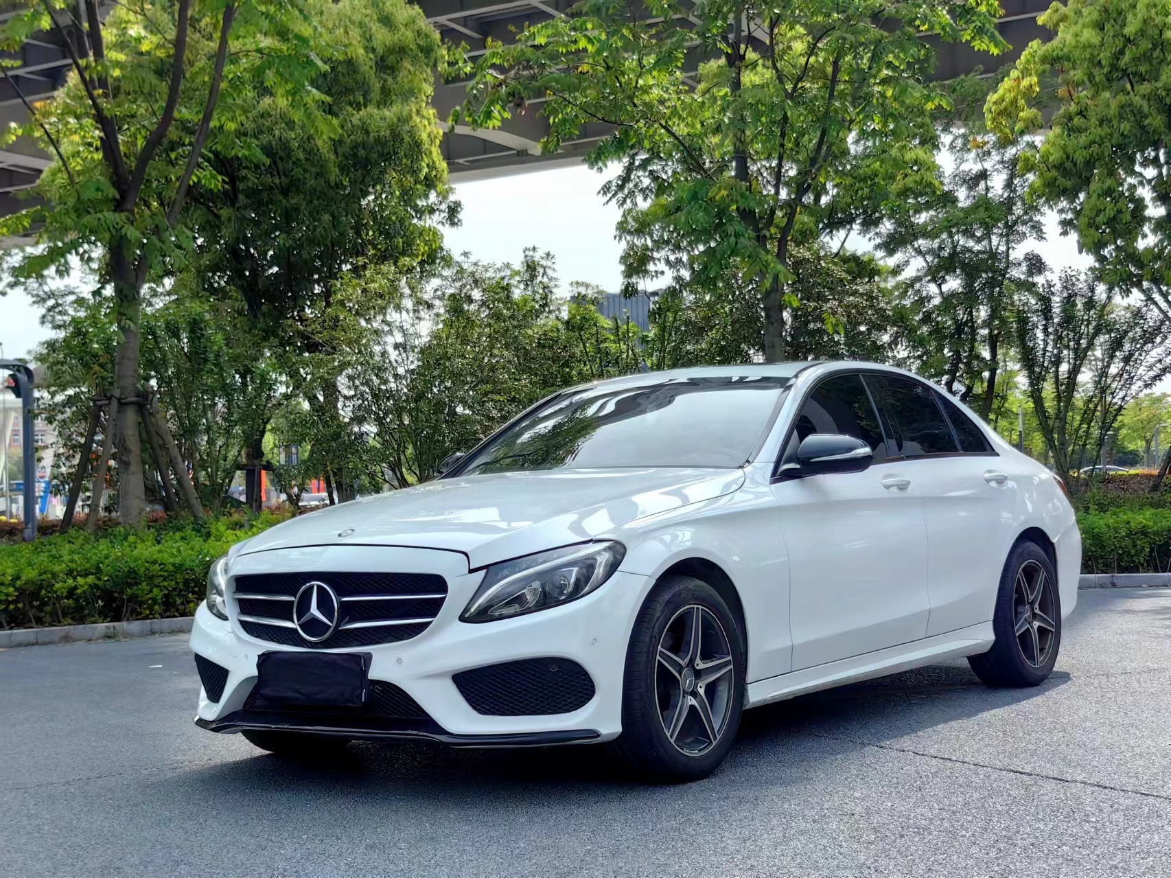 2015年奔驰c200  便宜出10.5万