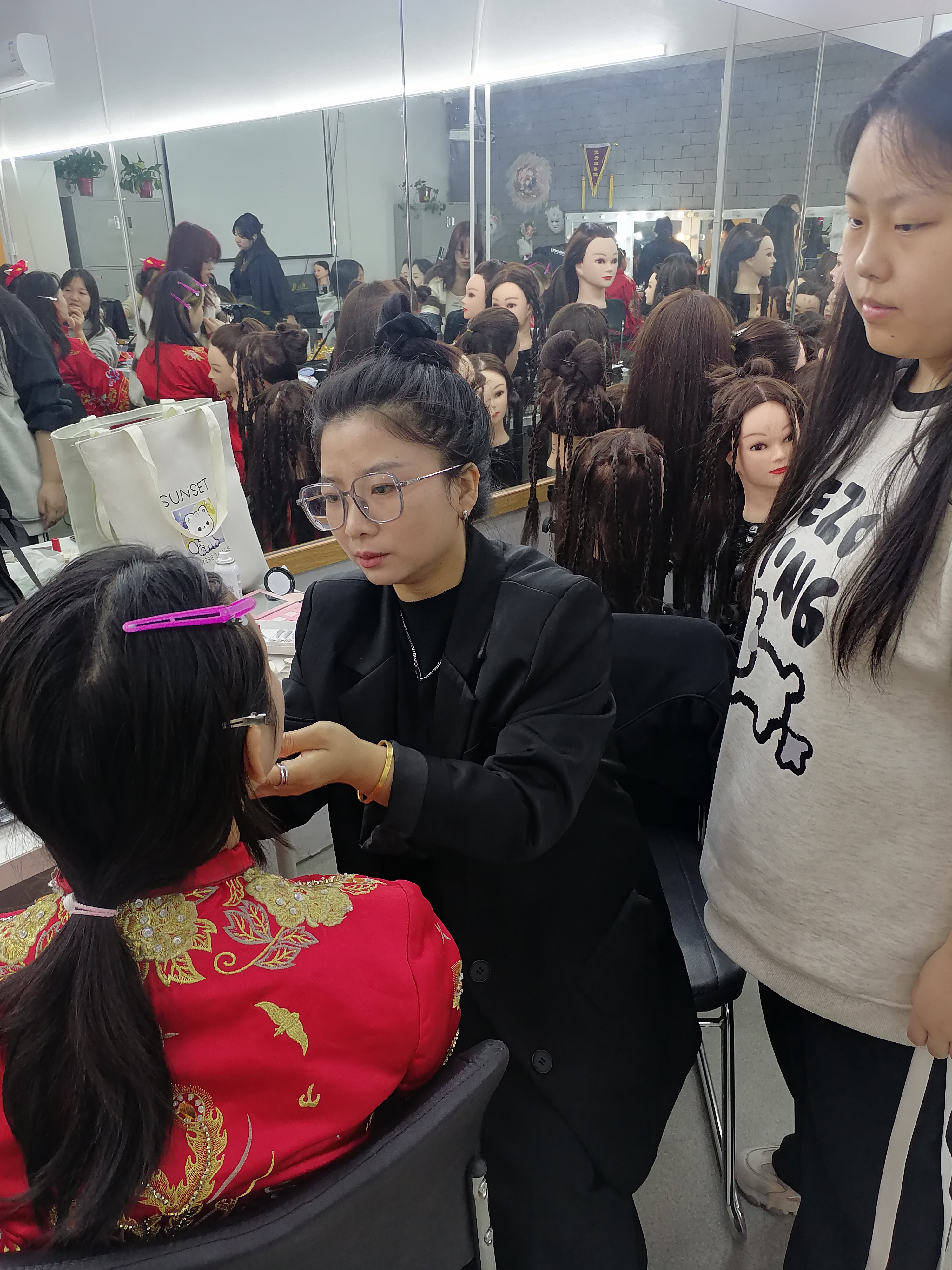 西安化妆学校#  #西安栗红强美容美发化妆学校