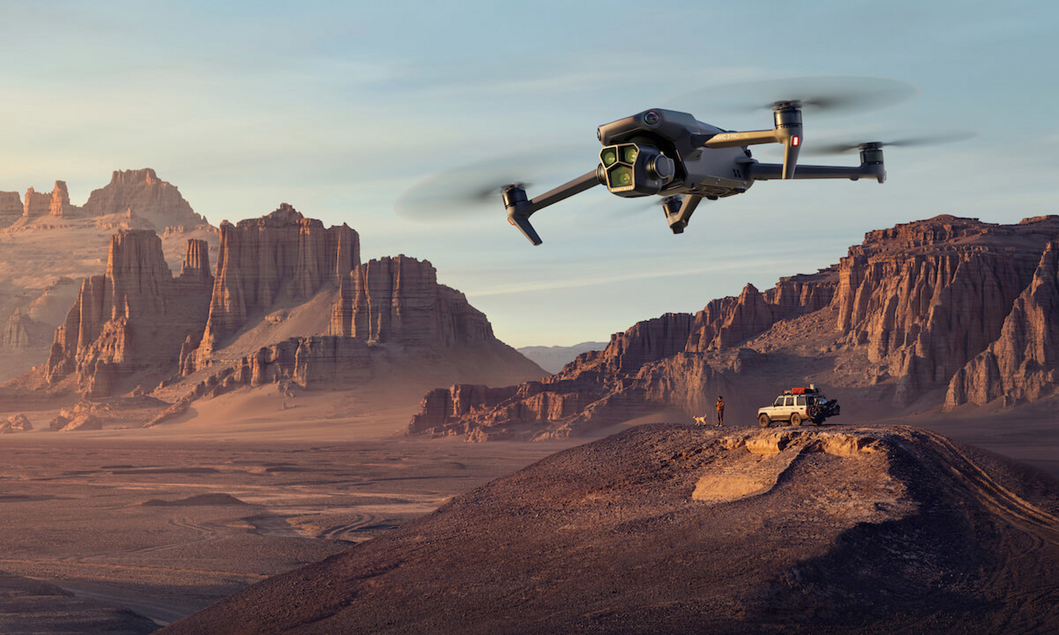 【大疆旗舰无人机 dji mavic 3 pro正式发布,无人机进入三摄时代,售价