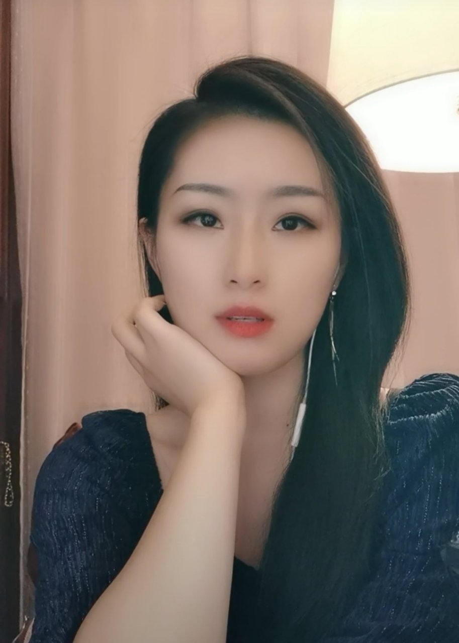 中国著名女网红乔青羽