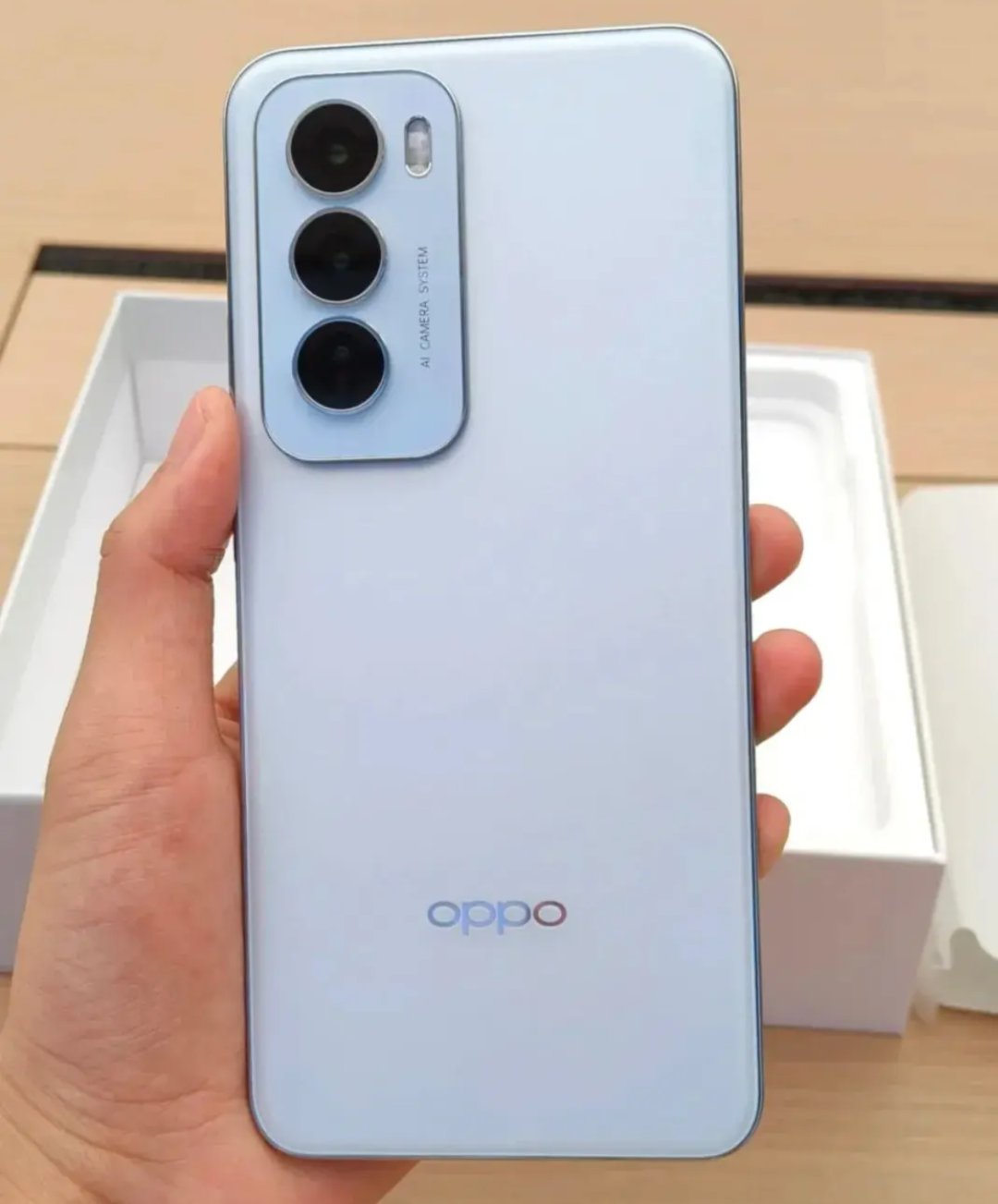 oppo reno12新配色浅蓝色