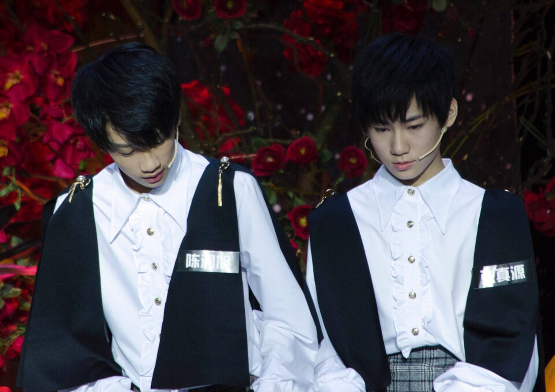 动漫图cp感也很强 (找不到泗源的就用实图吧)[滑稽][滑稽]