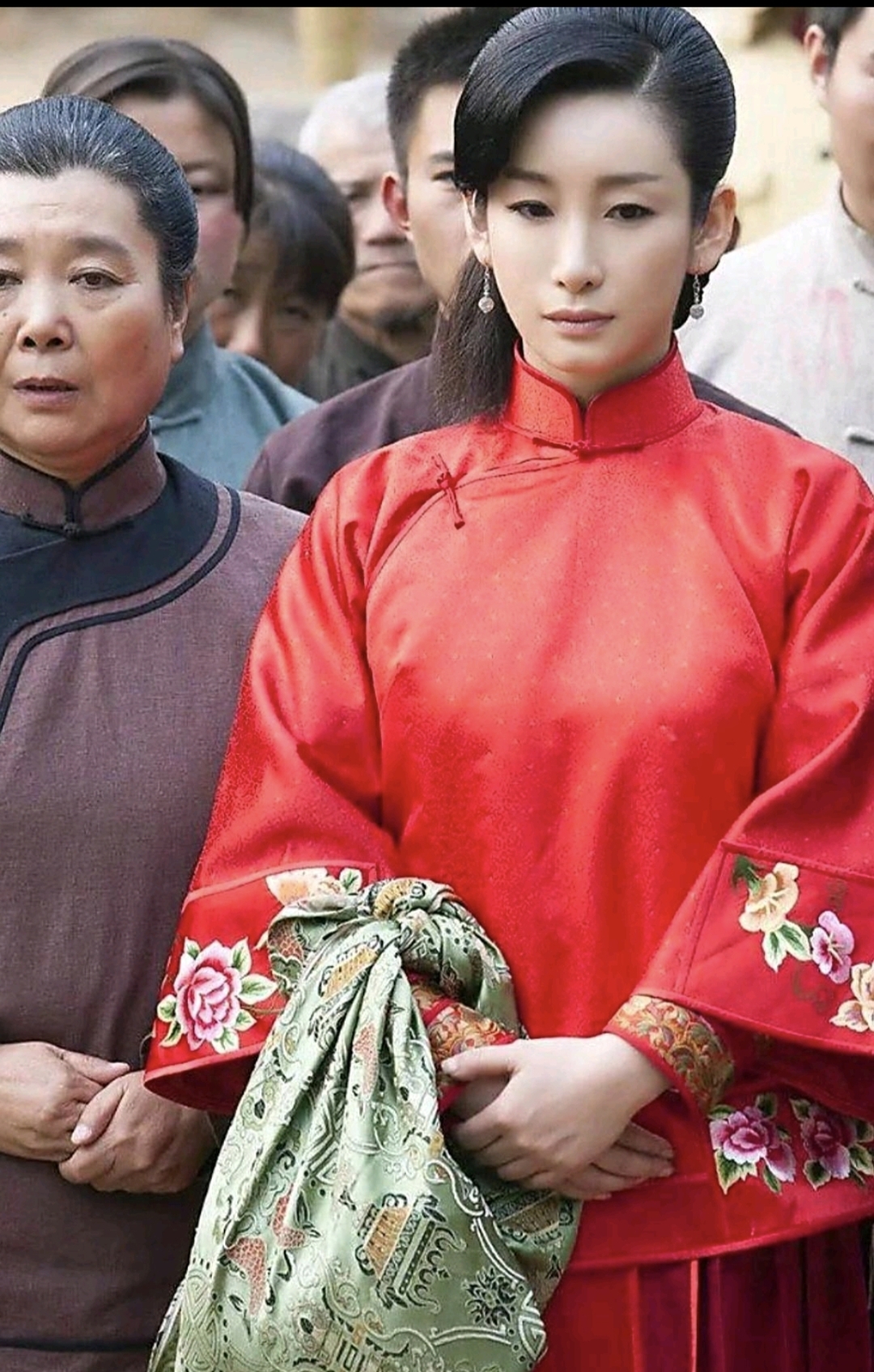 瞅瞅《万物生》里秦海璐就知道咯