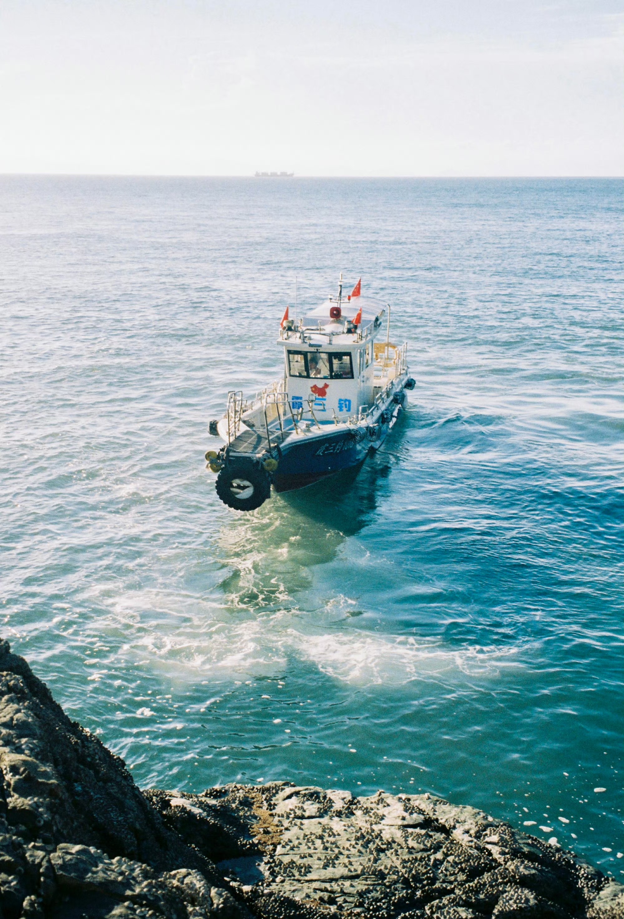 为了资源牺牲自由,那你可能会越来越依赖资源,离自由越来越远
