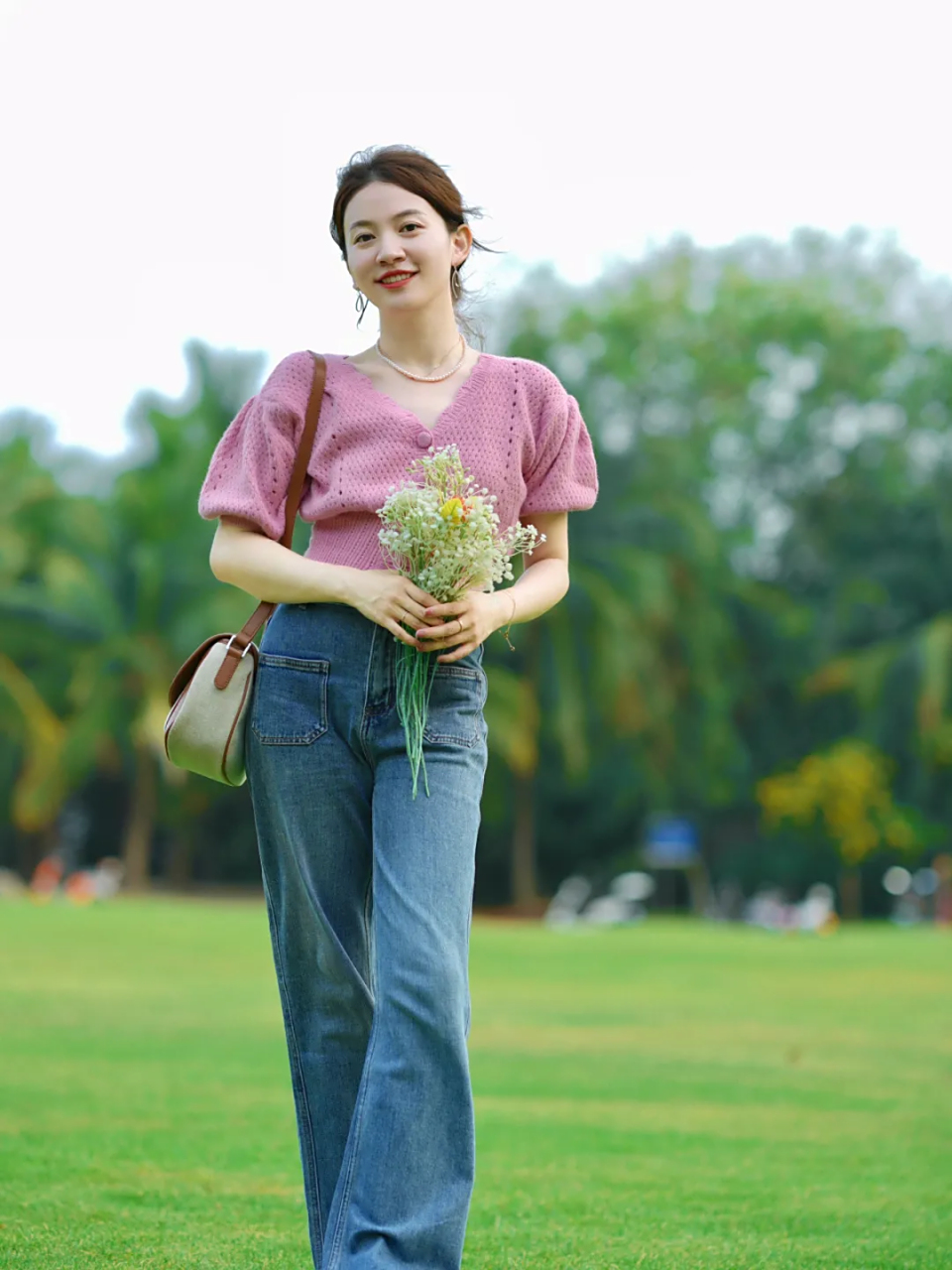 出门旅游穿什么样的衣服,拍出来的照片更漂亮  可以选择这几套衣服单