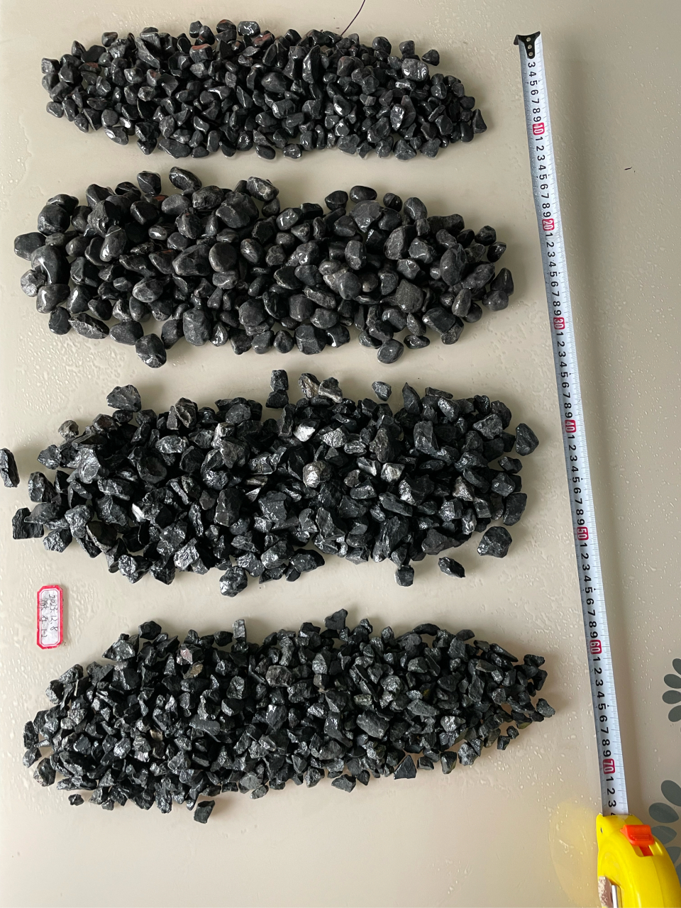 营地黑色砾石,黑色碎石,铺地黑色石子,小石子,灰色石子