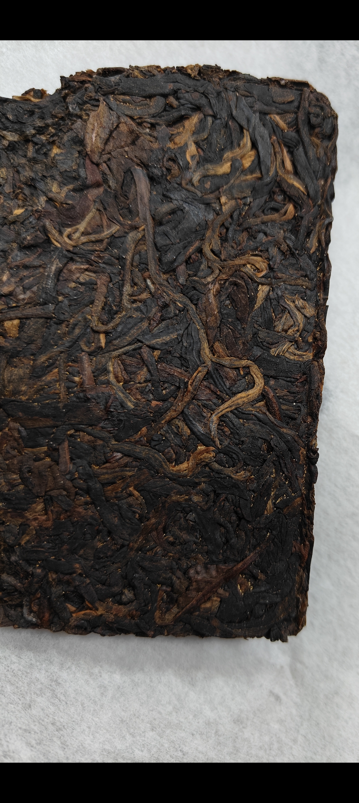 图片上的这种普洱茶不能喝,我现在发帖有这样的茶我全部收购[滑稽]