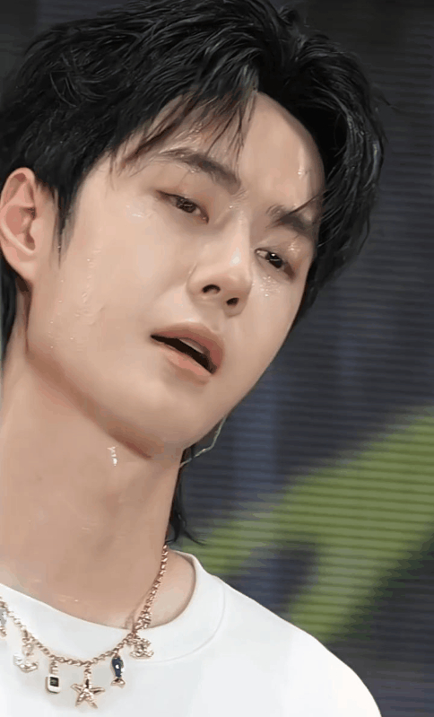 爱生活,多多挣钱买一博同款不脱妆神器