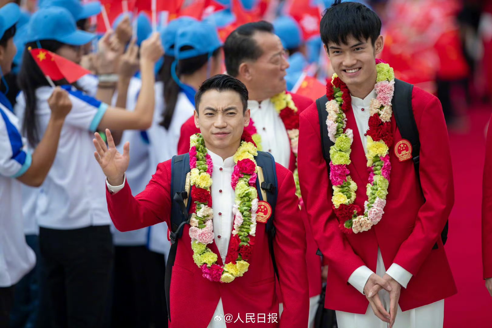 樊振东,马龙帅气满满,同奥运健儿进行访港活动,看窗