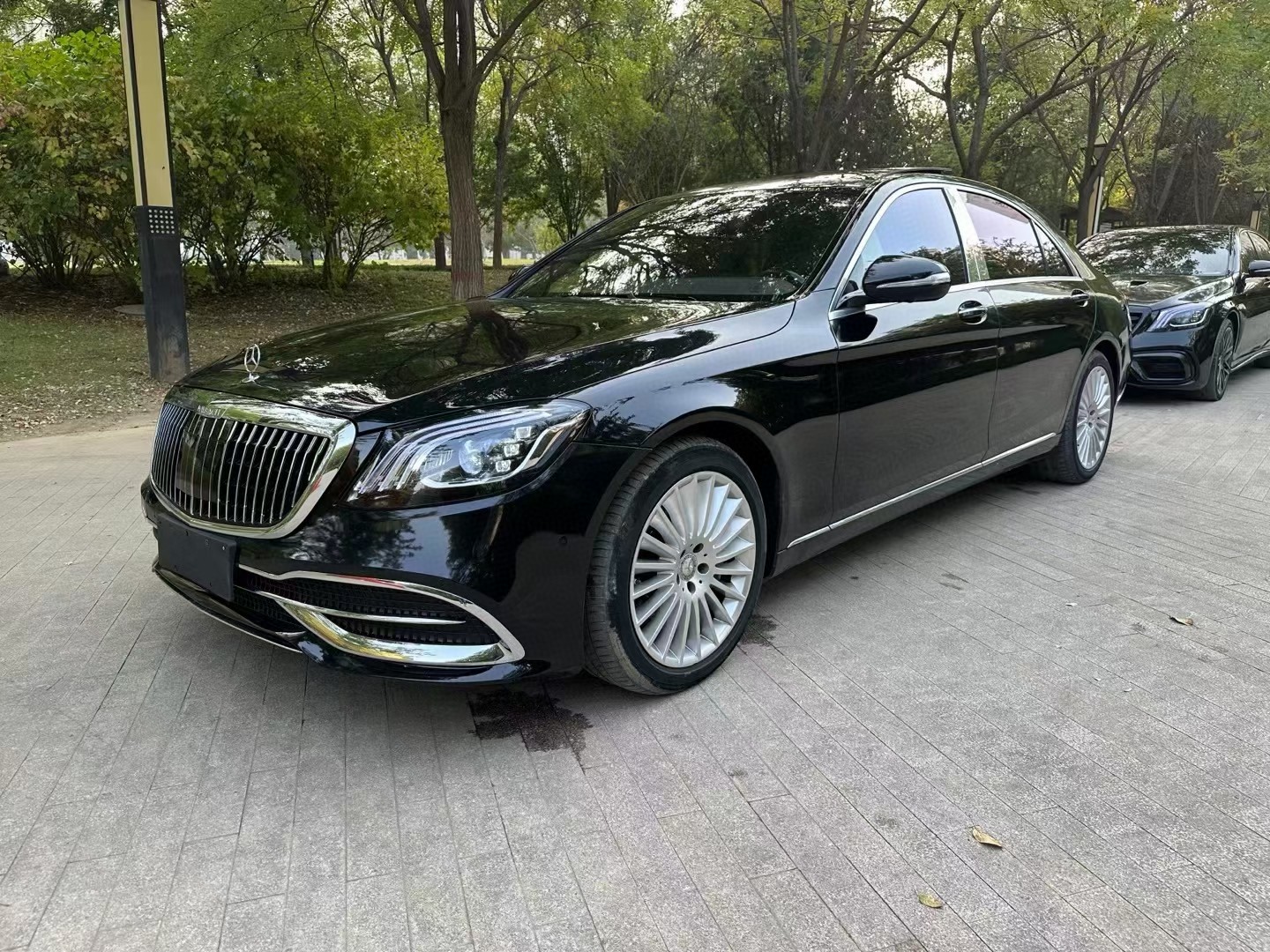 2x万 2020款奔驰s500迈巴赫s560 黑色黑内 四座版 满配五按键 更多