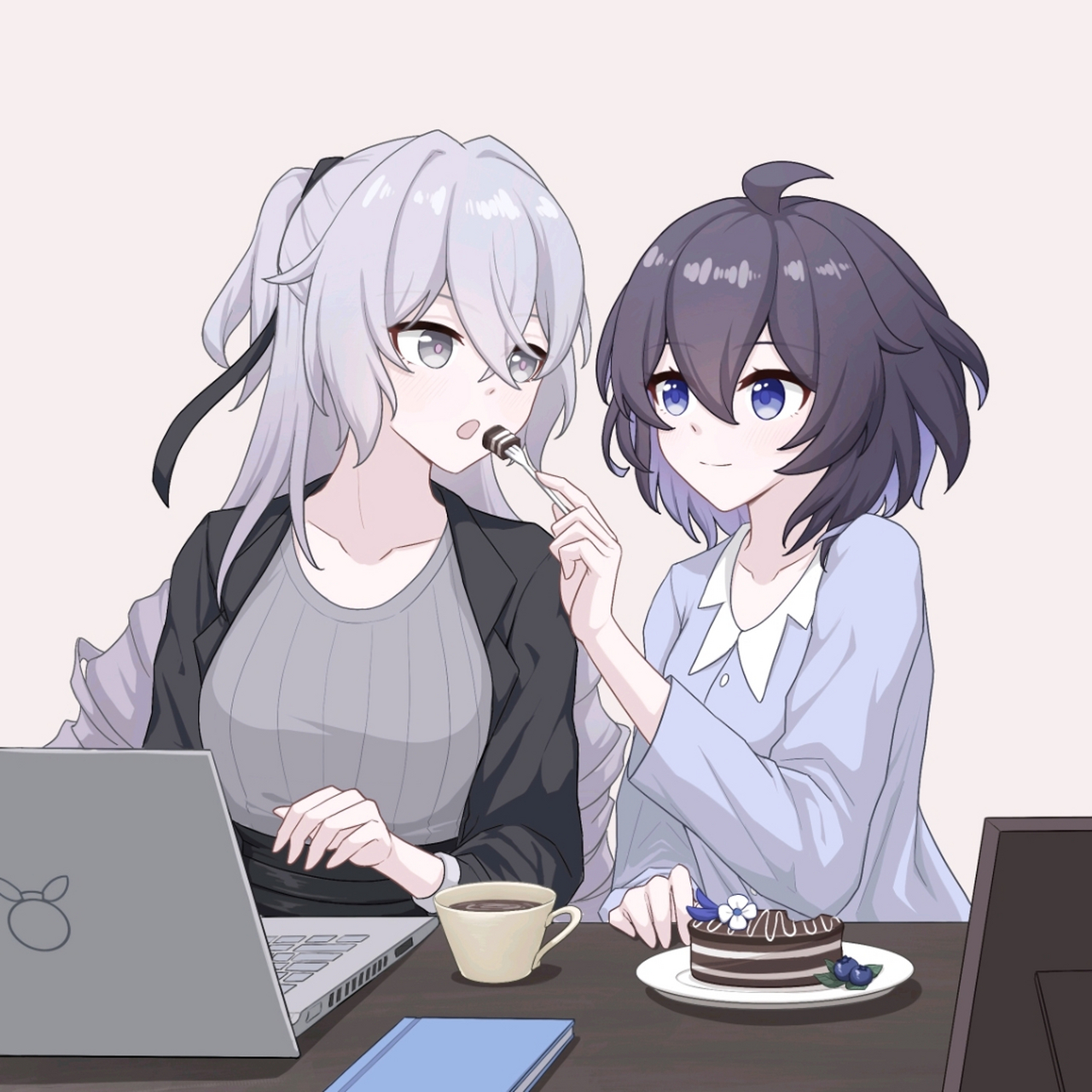 希儿和布洛妮娅