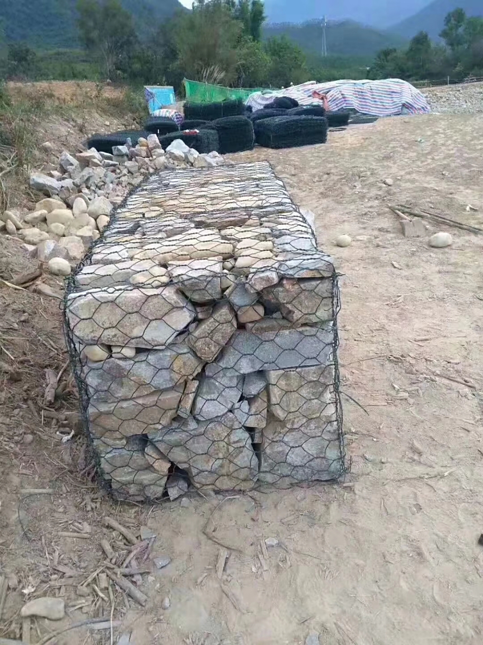 铅丝笼如何组装 铅丝笼组装: