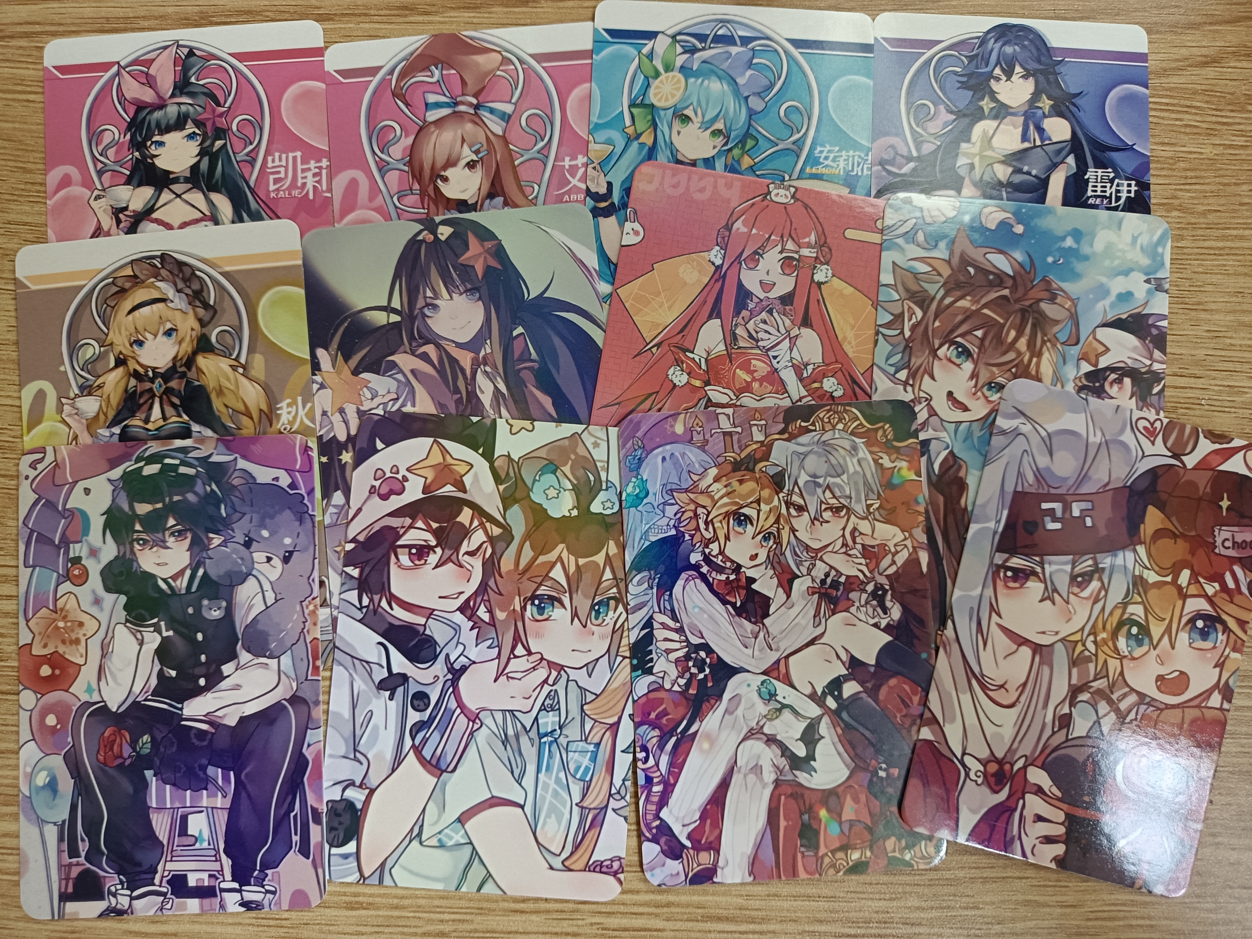 出凹凸世界的小卡,白菜价!