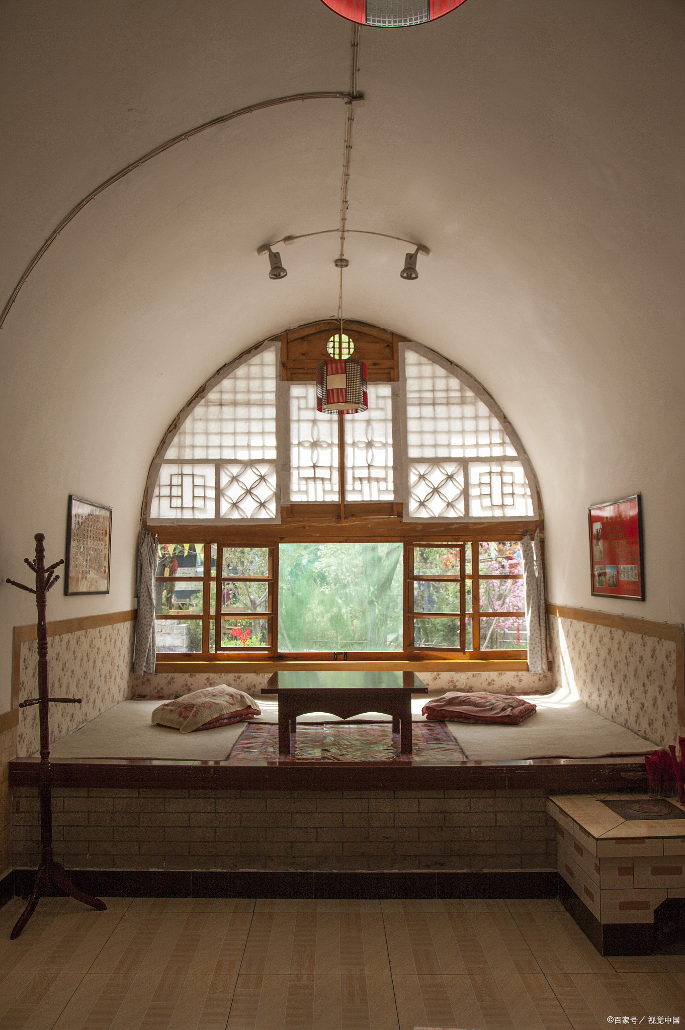 窑洞最大的特点是冬暖夏凉,冬季室内温度可保持在十摄氏度