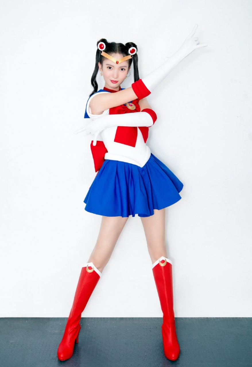 金晨cosplay美少女战士,这美白大长腿不香吗?太招人稀罕了!