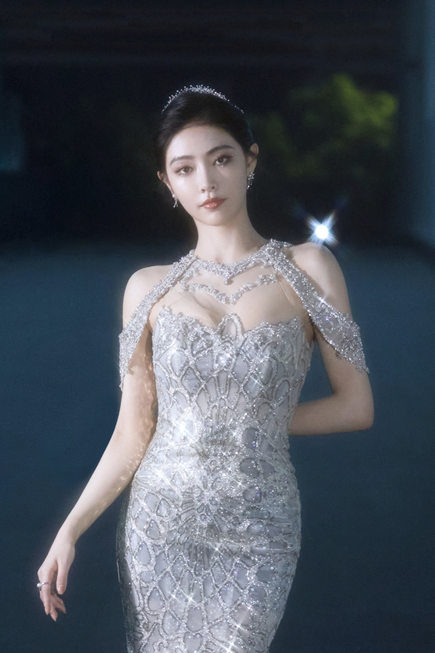 许佳琪绝美身材写真,肥臀翘胸深受观众追捧!#2024我想说