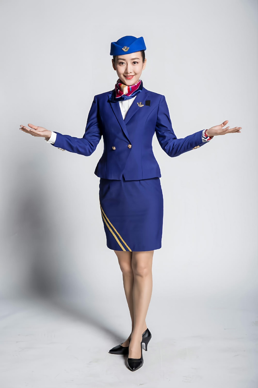 王鸥空姐制服写真,这身材直接将空姐制服穿出了肥美的效果!