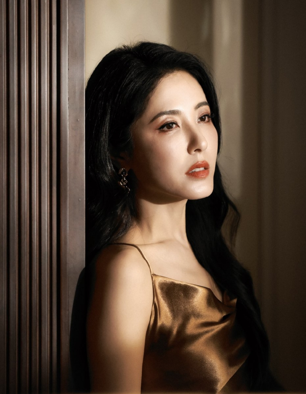 曾黎太迷人了,不仅身材性感诱人,女人味更是十足,爱了爱了!