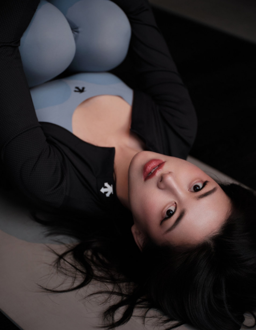 朱珠健身衣美照,微胖身材丰满诱人,太有视觉冲击了!