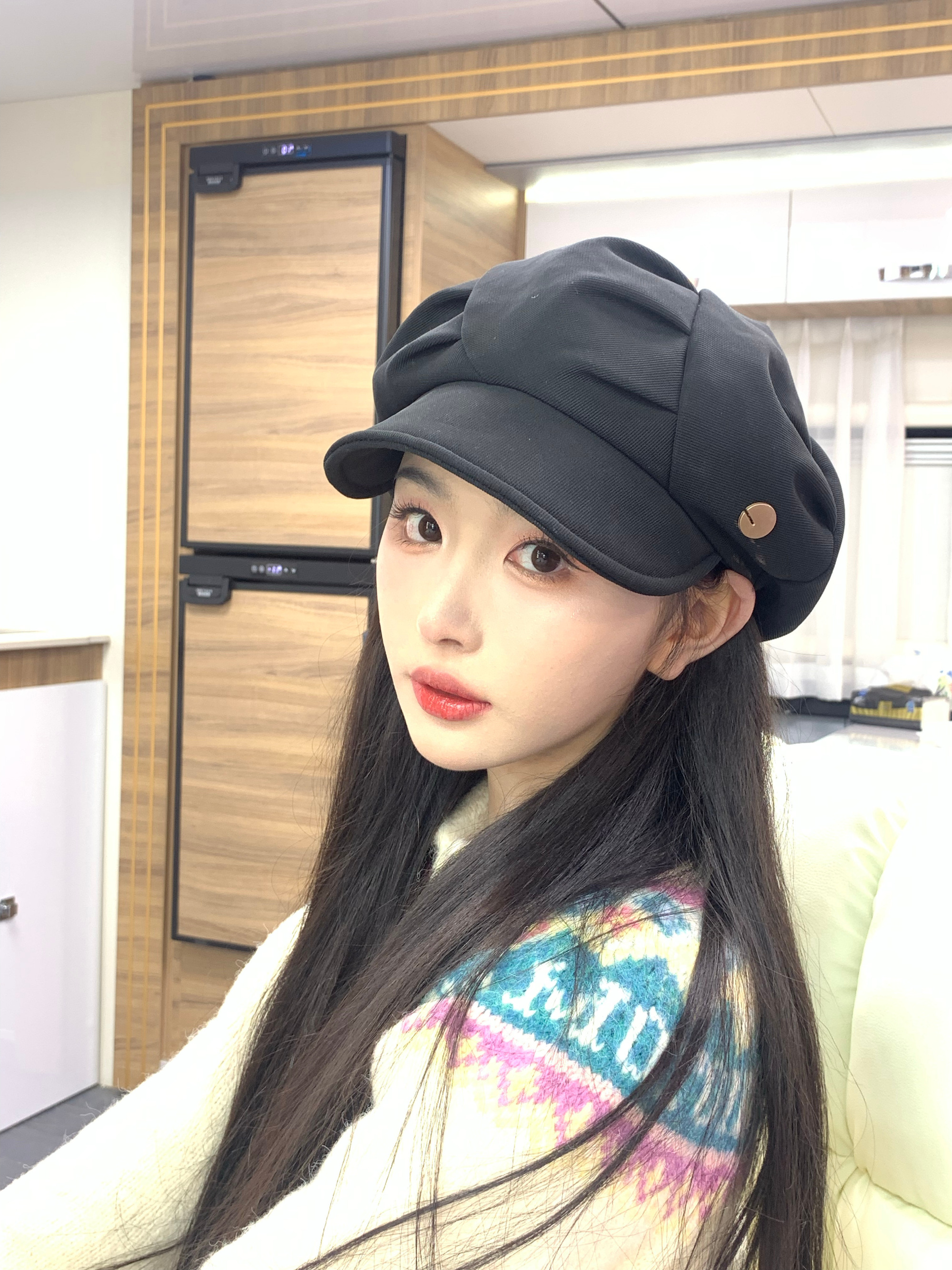 孔雪儿戴帽子好可爱呀,迷人大眼睛明亮动人!#2月图文动态激励计划